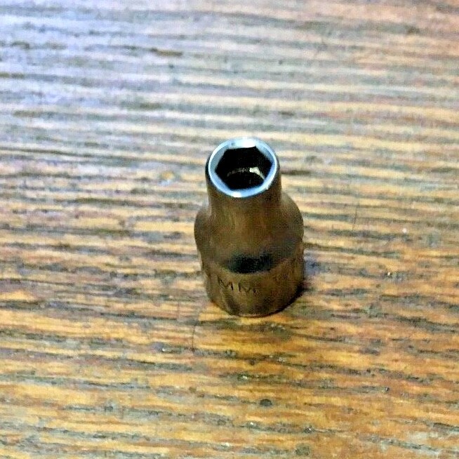 WILLIAMS USA  1/4" DR X 6MM METRIC  6 PT.  SHALLOW SOCKET NICE COND MM-606