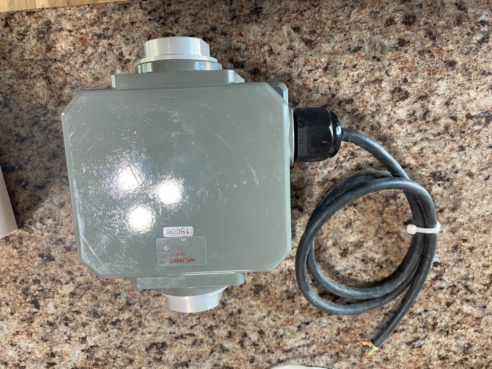 Omega Engineering Flow Alert Flow Switch FL-7609B 3500 PSI 241 Bars Max (18008)