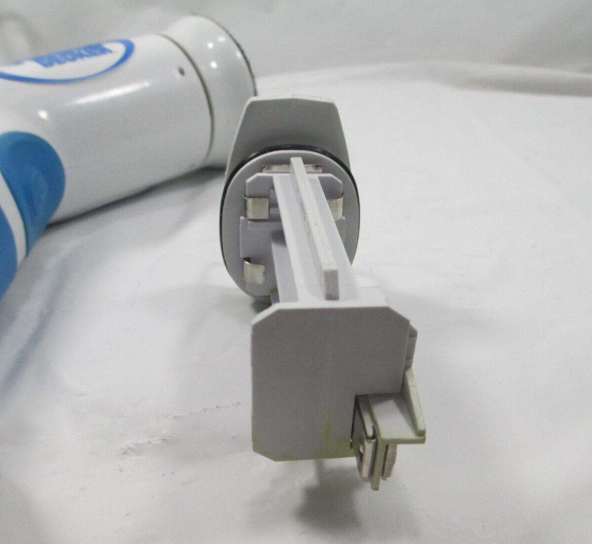 ROTATING CLEANER CORDLESS BATTERY OPERATED B&D PREOWNED