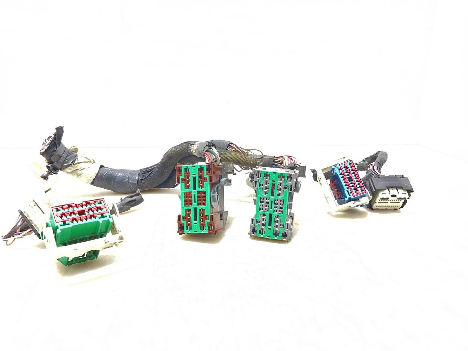 Jeep JK Wrangler OEM Stock TIPM Fuse Box Plugs Full Set w/Wires 2012-2017 016978