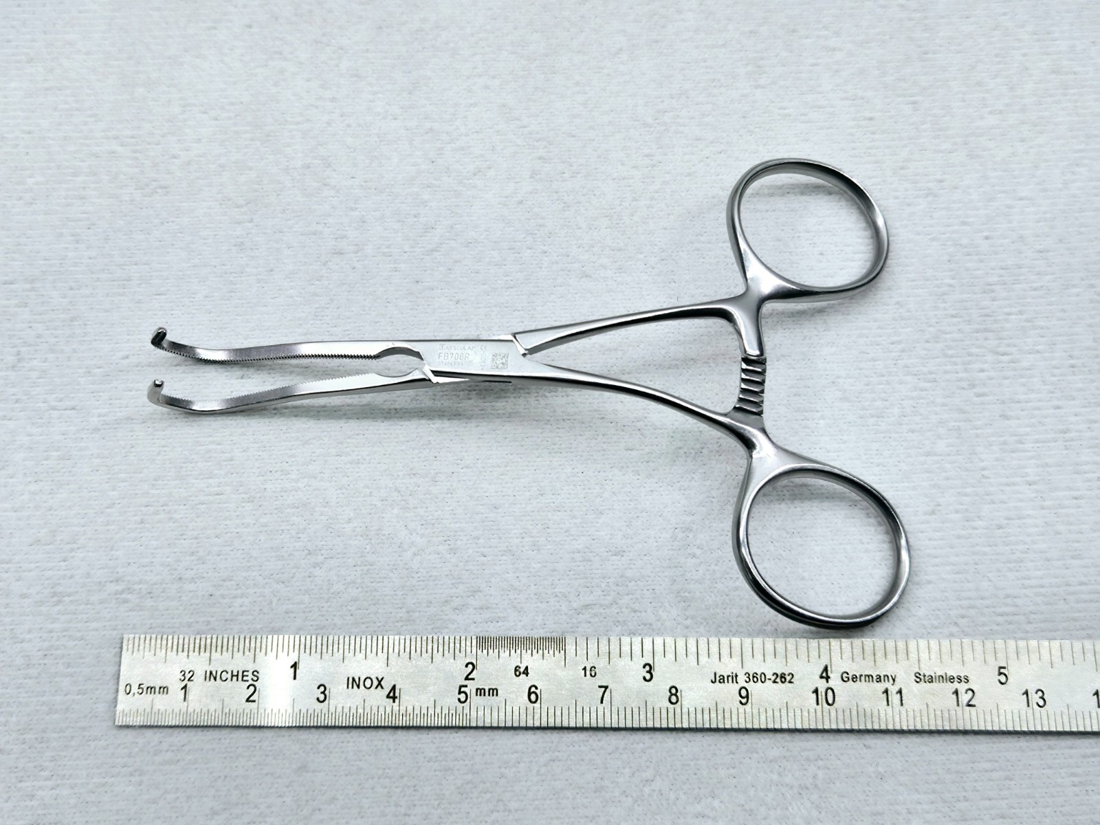 AESCULAP FB708R Cooley Atraumatic Vascular Clamp, angled, 50 °, 115 mm