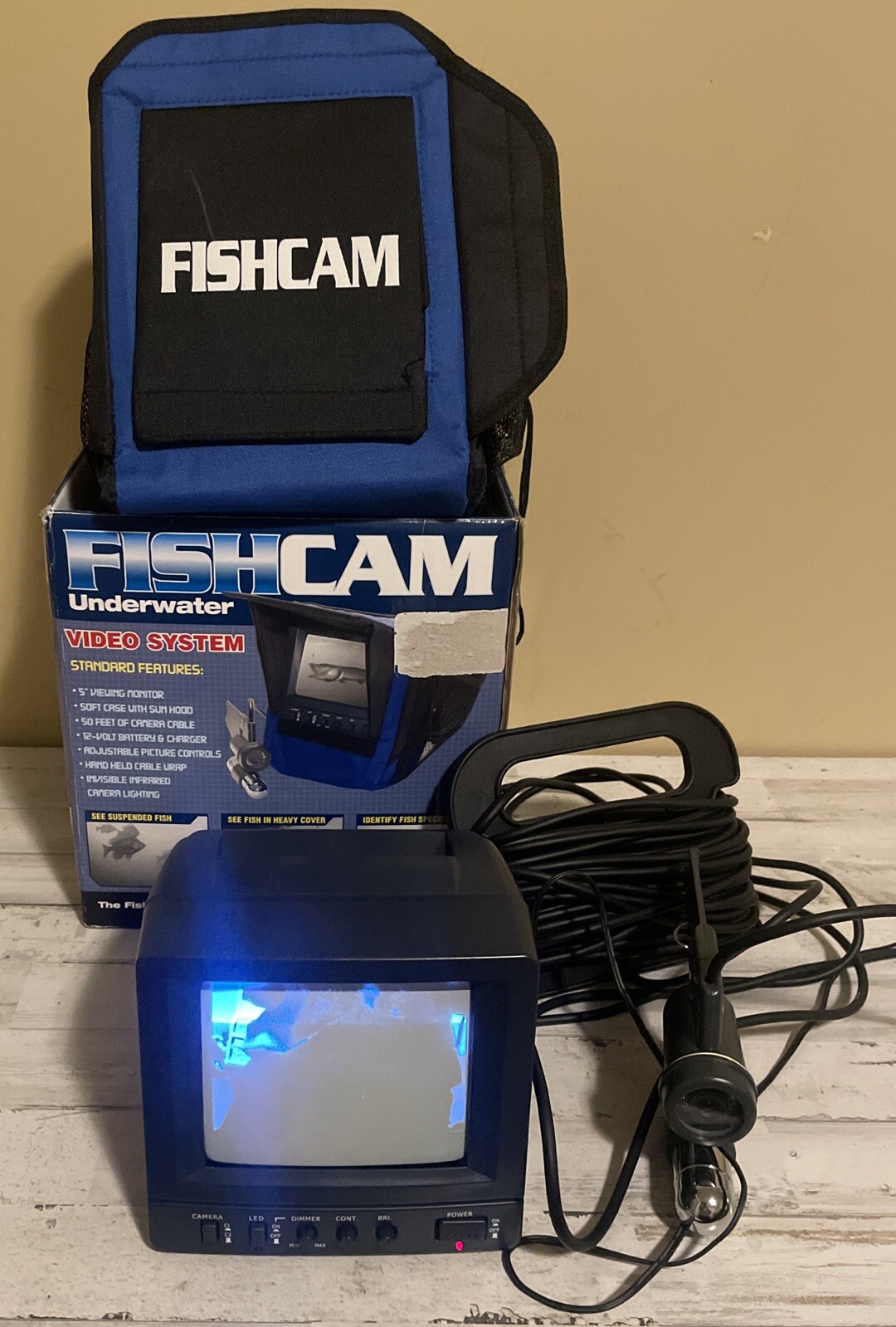 FISH CAM Fish finder TV Underwater Camera Fish Monitor Chargers Cords Carry Bag
