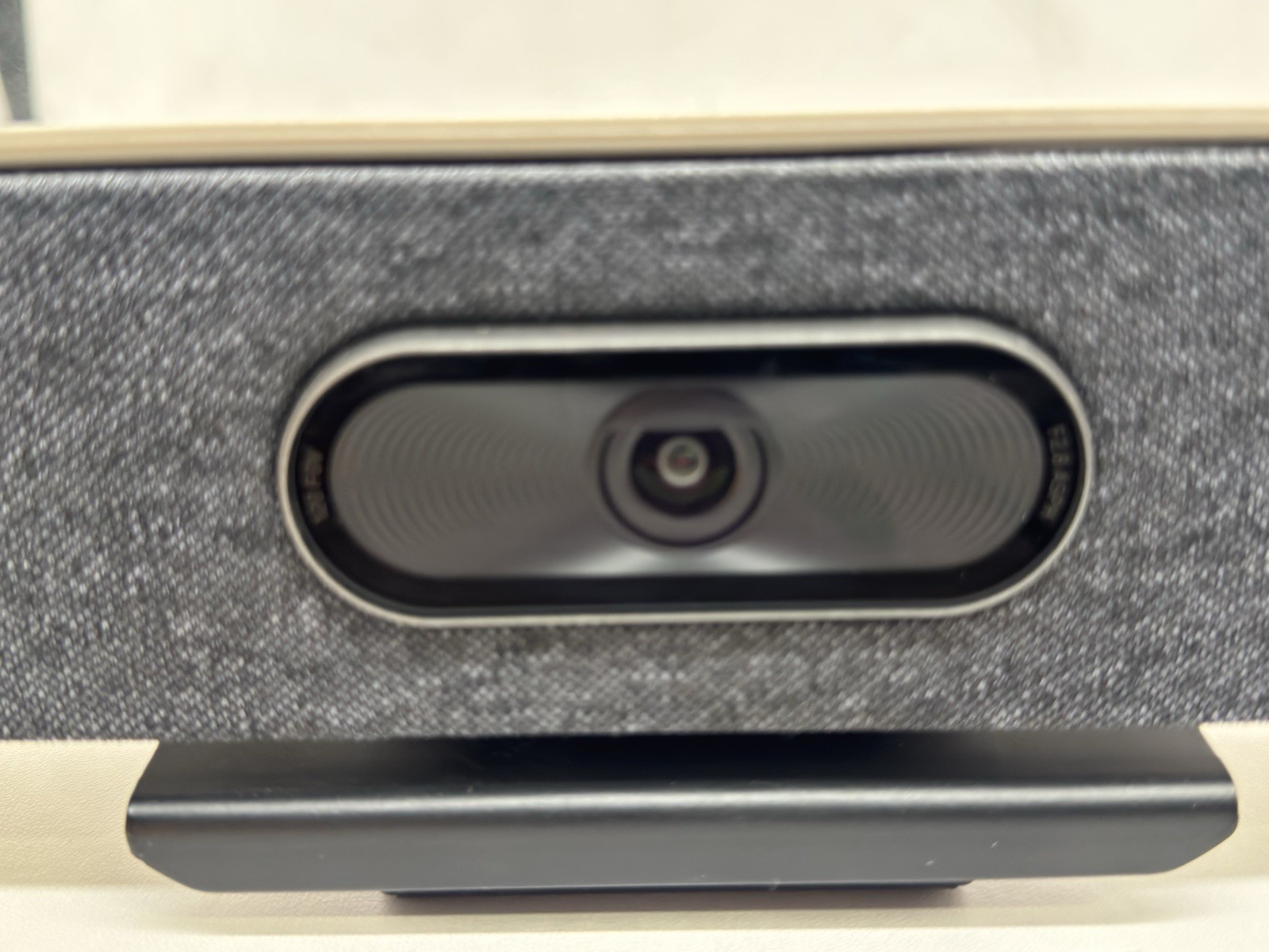 Polycom Poly Studio X30 4K Video Conference Camera & Audio Bar 2201-85930-001