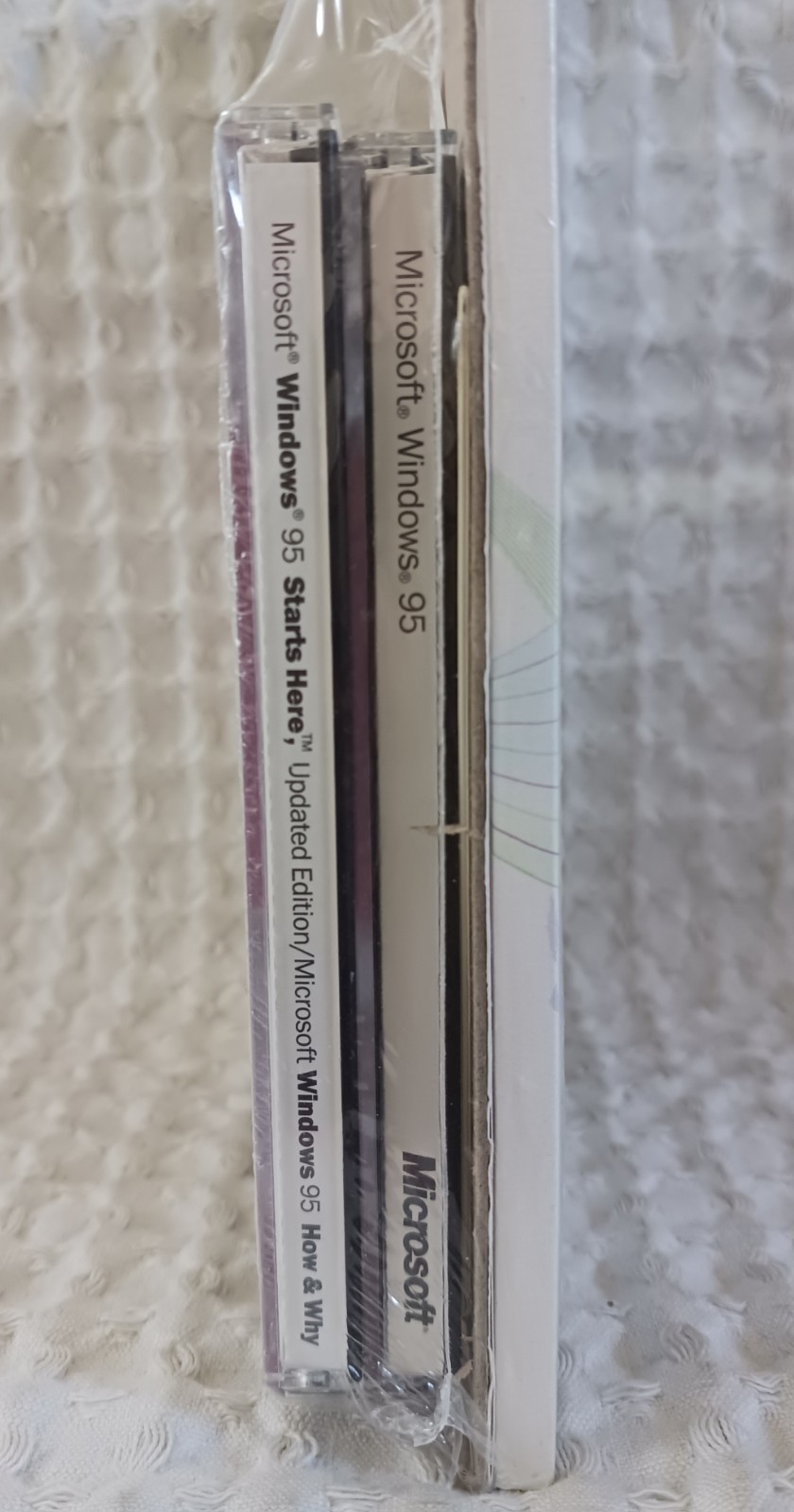 Microsoft Windows 95 CD plus Manual-For Distribution PC NEW Sealed