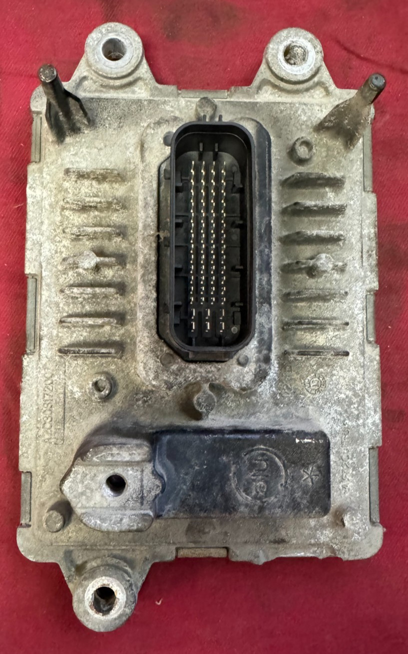 Aftertreatment Control Module ACM 21870087 P02,  A2C8296900100, VIN# 181381