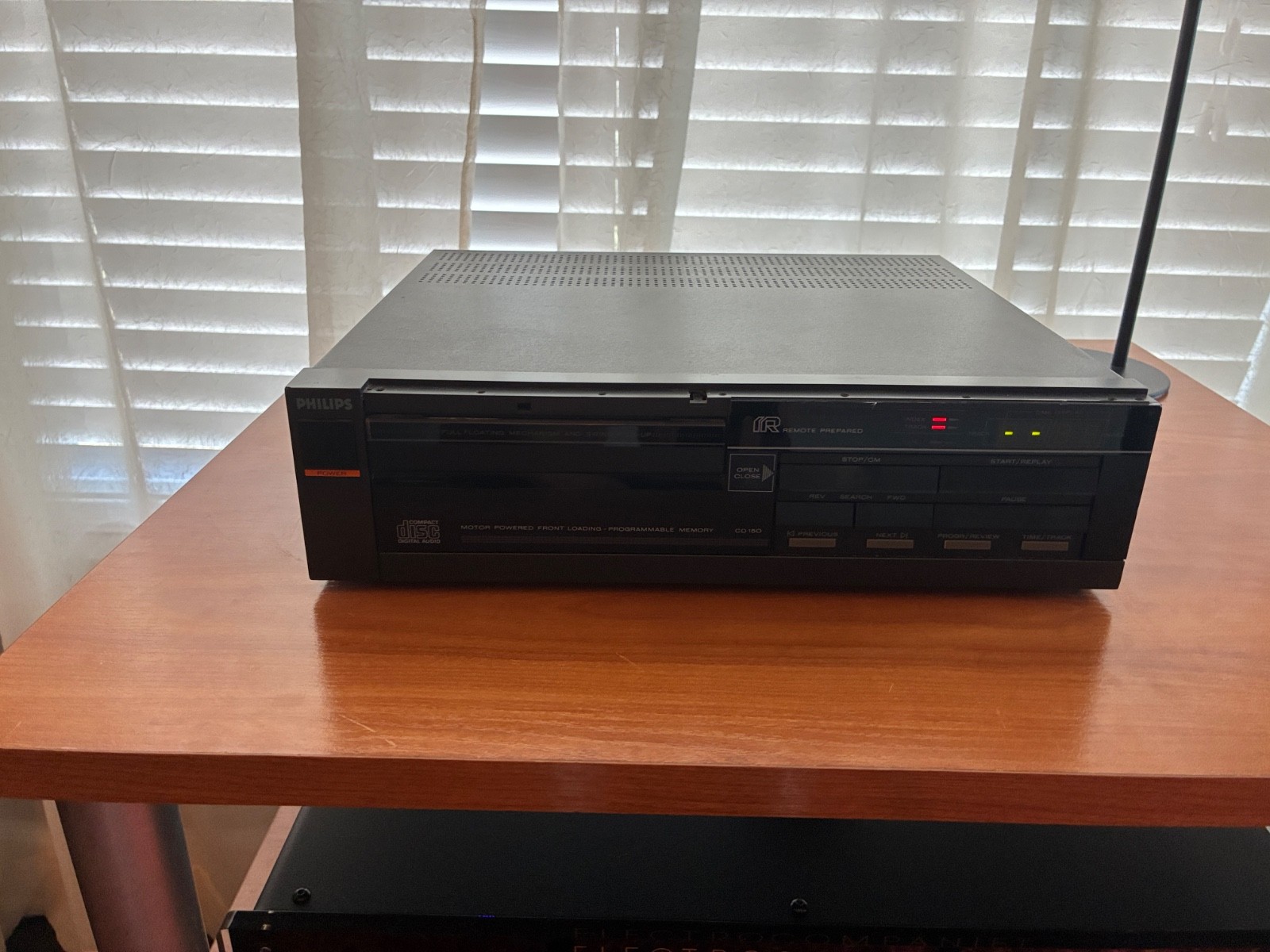 Philips CD150 CD player. TDA1540 Dac Chips. CDM transport. See Video!