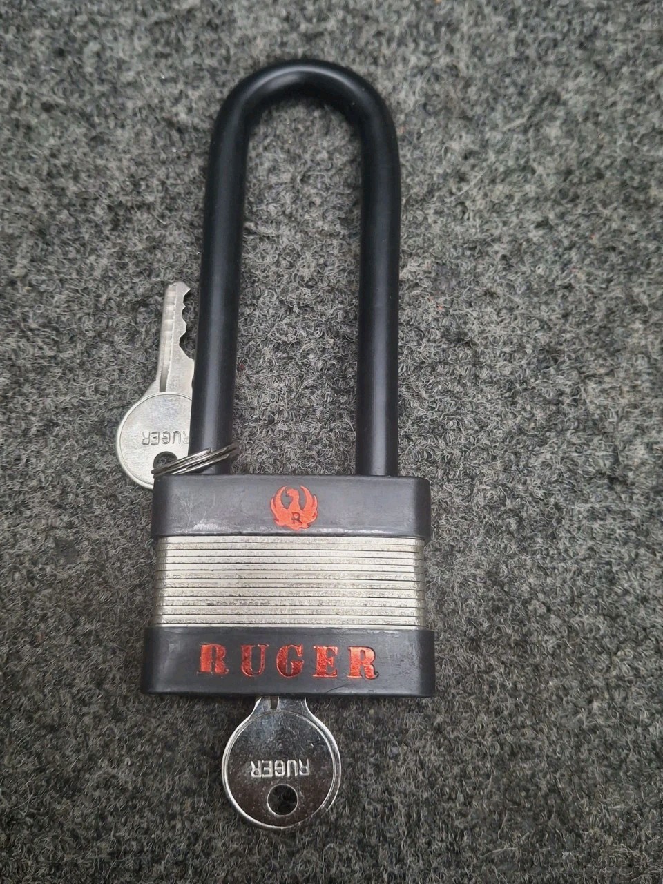 Ruger Padlock and PM153 Lock Bracket for Ruger 10-22.  Bx4