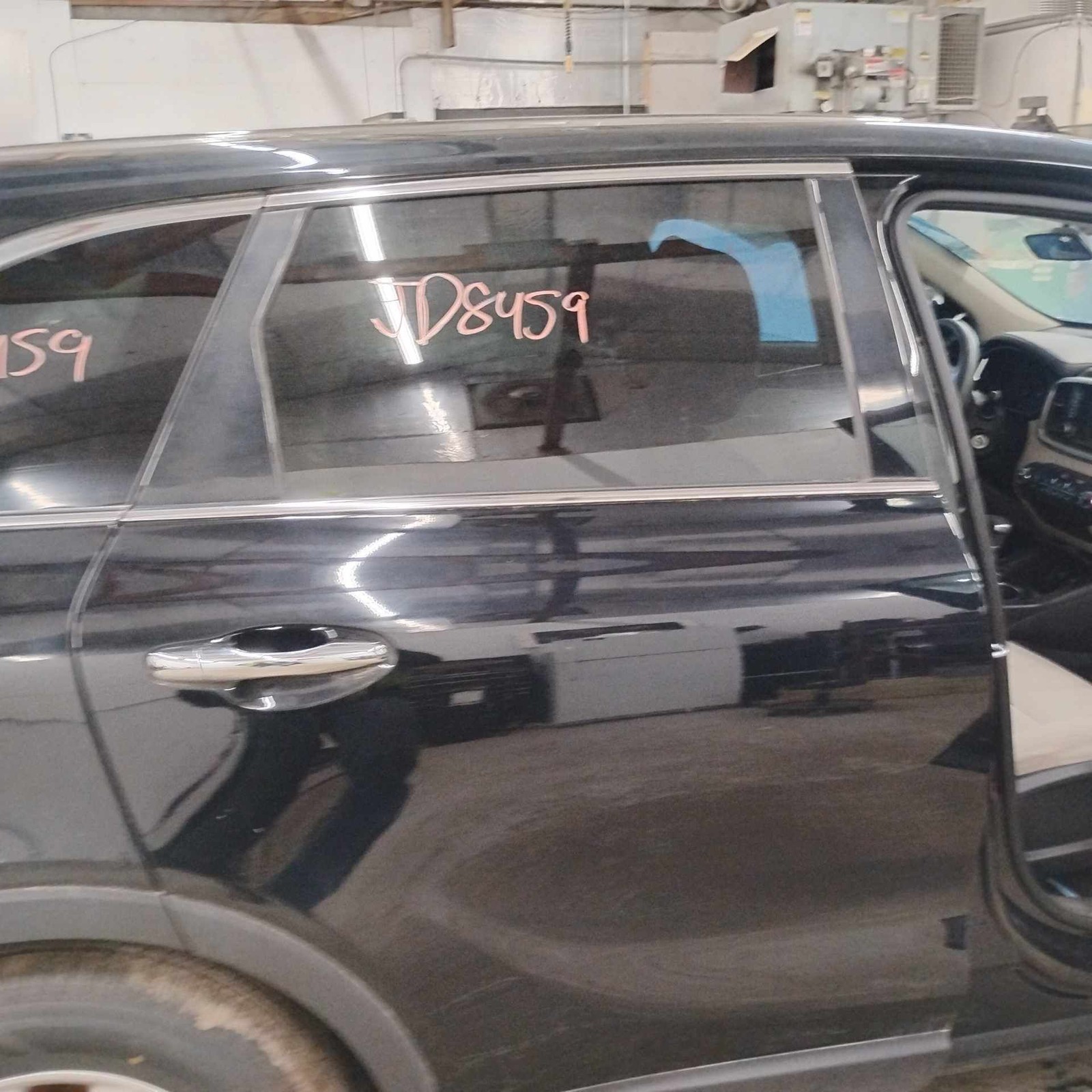Spindle Knuckle Front KIA SORENTO Left 19 20