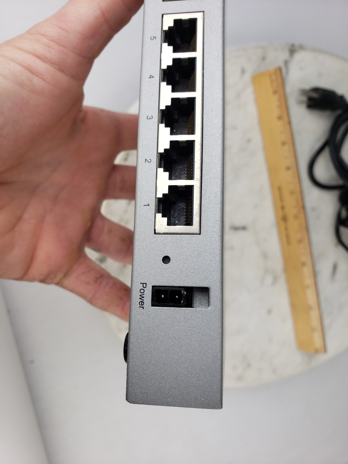 SonicWall TZ-180 Total Secure VPN Firewall Security Router Wireless & 12 Volt
