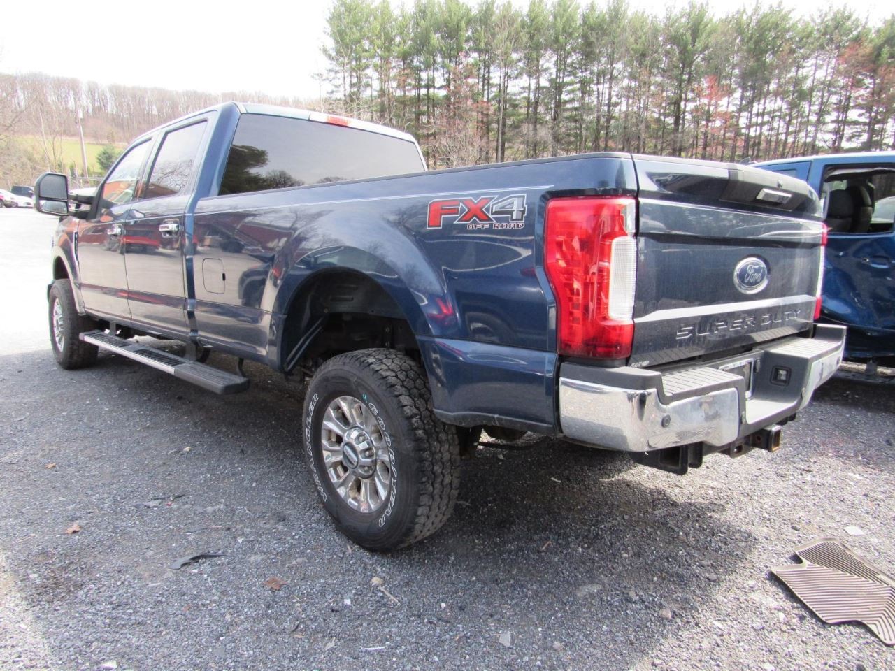 F250SD 2018 Glove Box 1037136