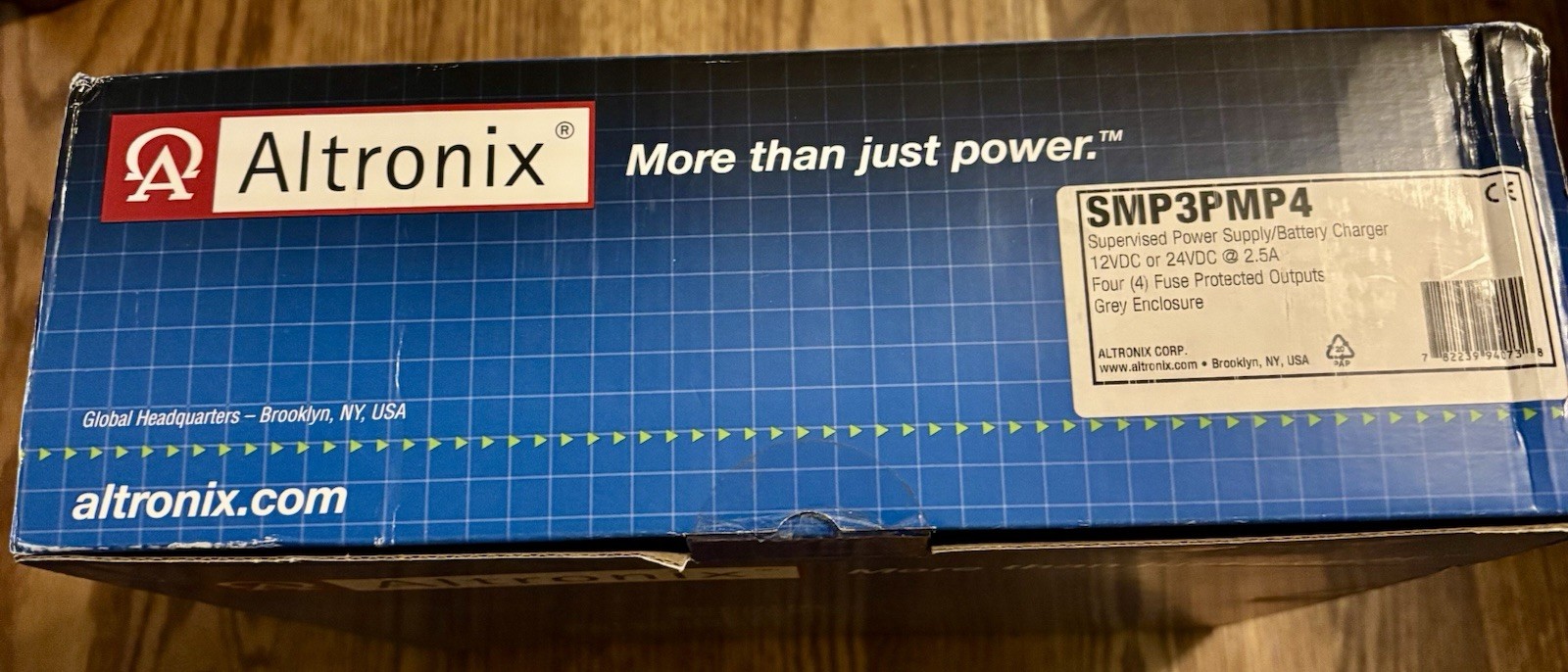 Altronix SMP3PMP4 12VDC/24VDC @ 2.5A, 4 FUSED OUTPUTS, ENCLOSURE