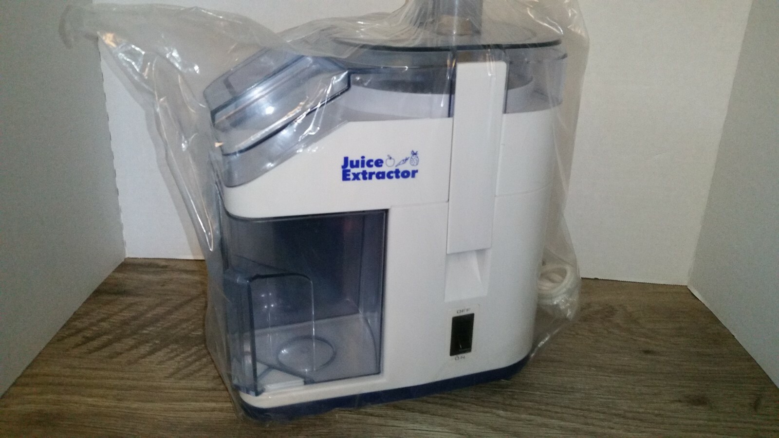 Vintage Rival Electric Juice Extractor Model 965 WHITE NEW NO BOX
