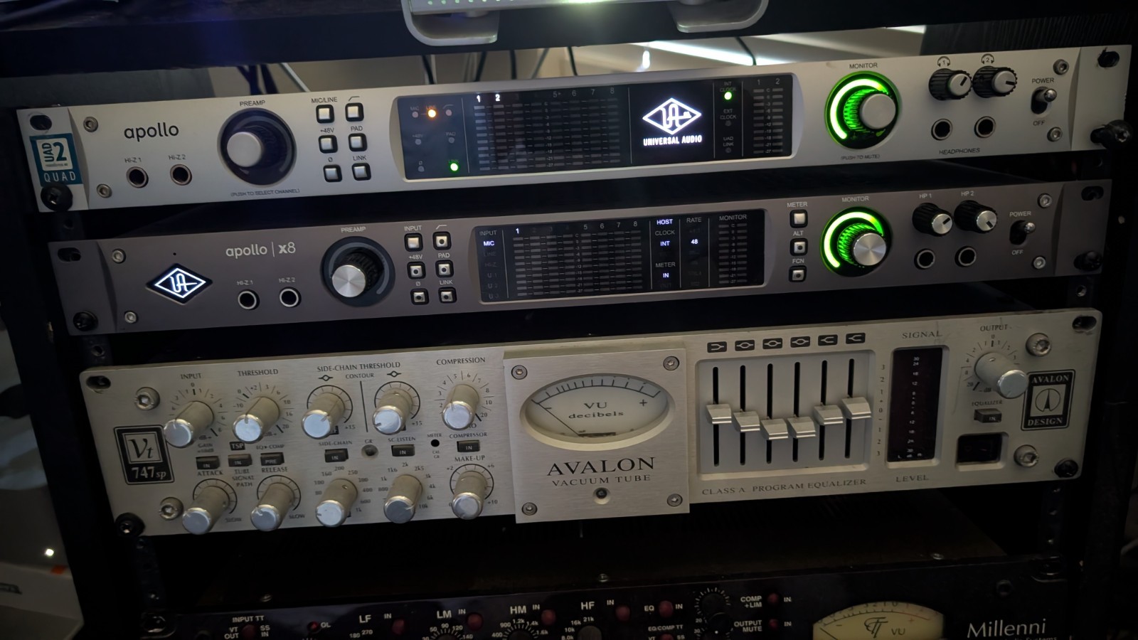Universal Audio Apollo UAD-2 Quad Core FireWire with Thunderbolt [SILVER]