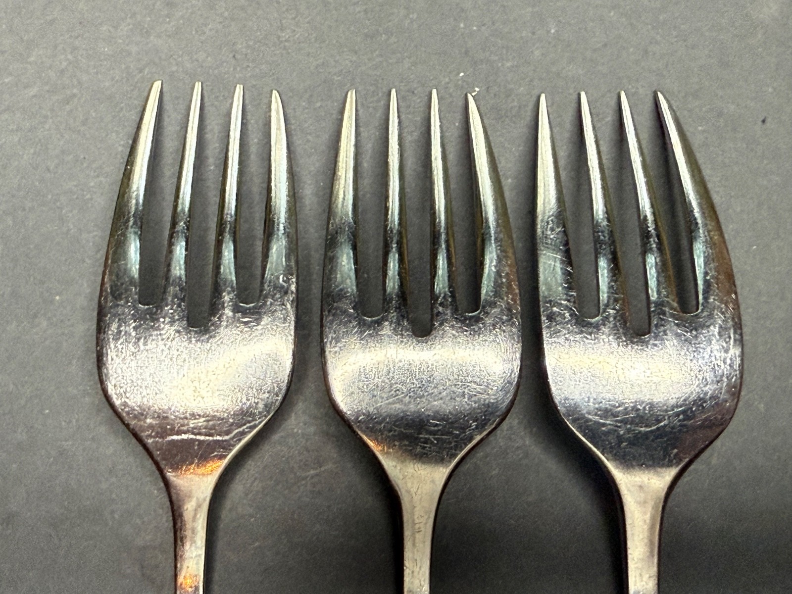 SUPREME by TOWLE SOUTHWEST Salad Forks Korea (Set of 3) Geometric PreOwned VGX