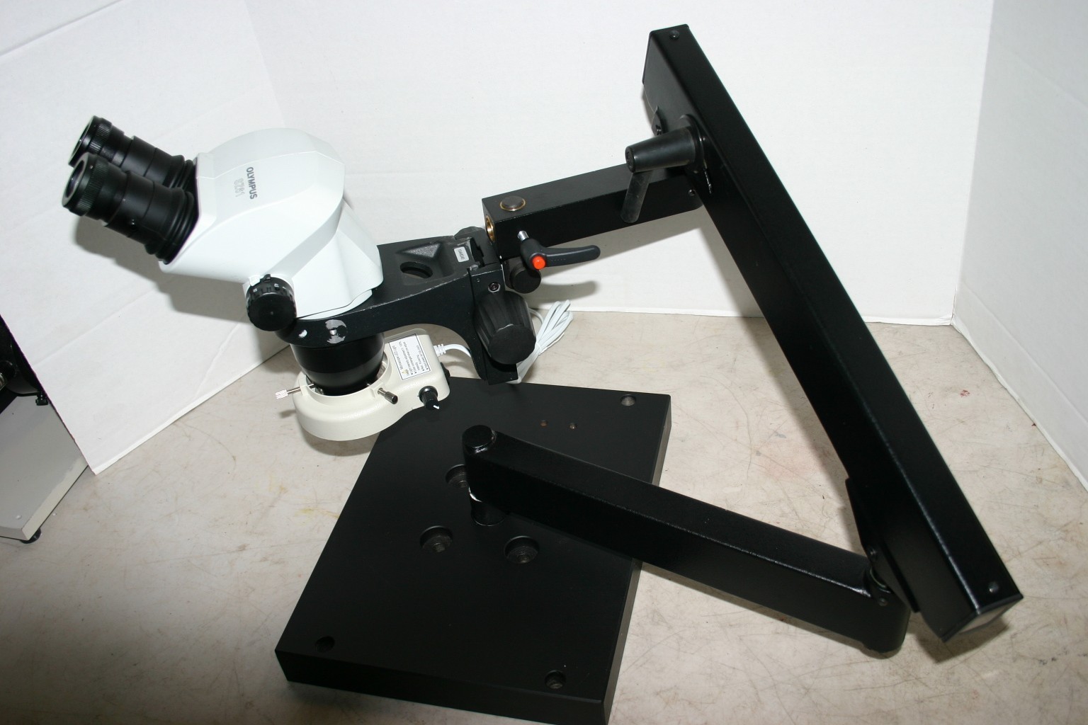 Olympus SZ-61 45d Stereozoom Microscope on Articulating Boom Std 7-45X Ringlight