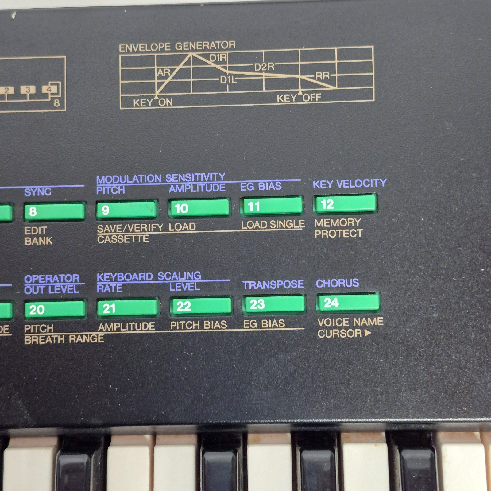 Yamaha DX27S FM Digital Programable Algorithm 61 Key Synthesizer Vtg 80's Japan