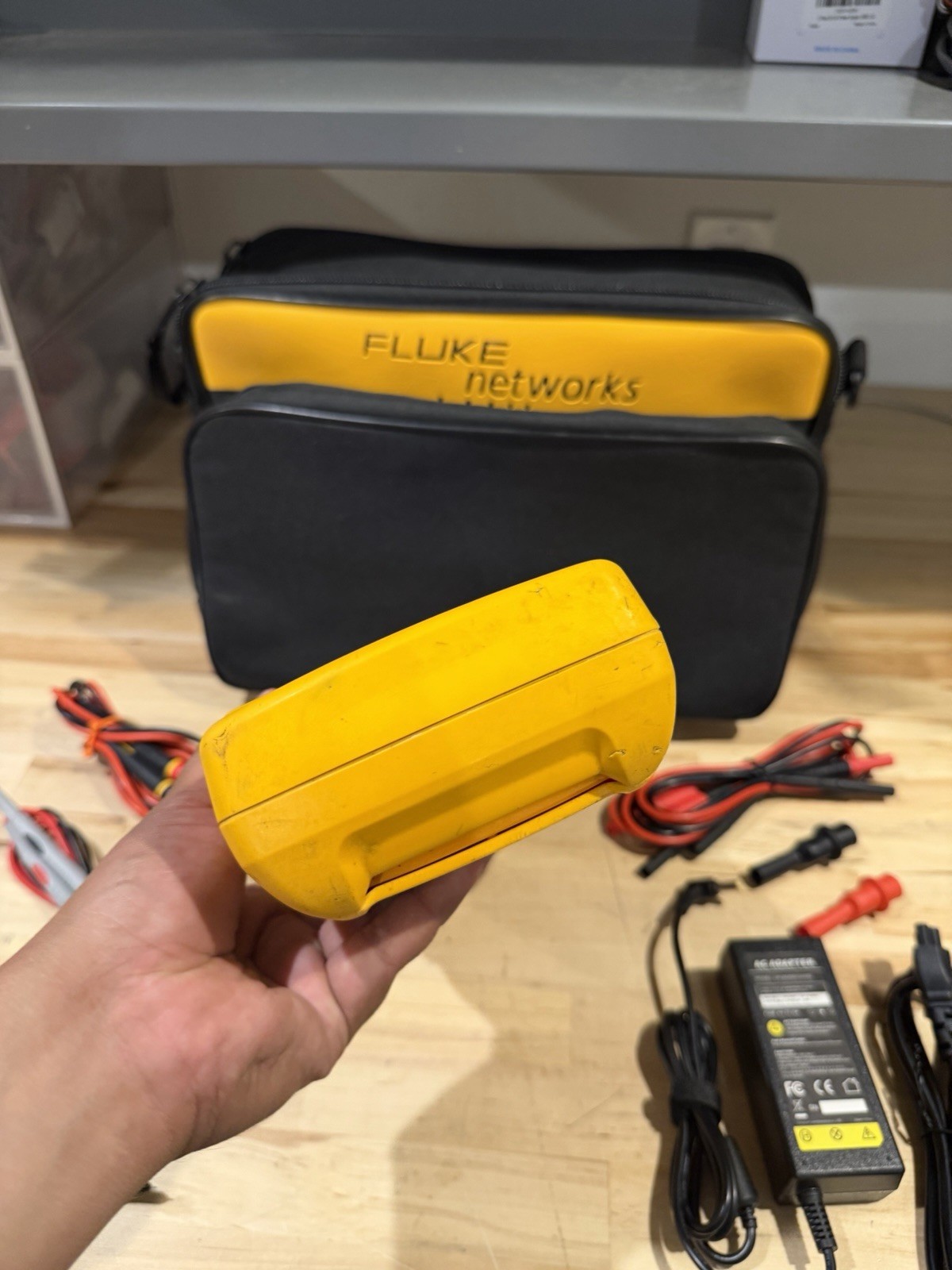FLUKE 754 DOCUMENTING PROCESS CALIBRATOR W/ ACCESSORIES (TESTED) FREE SHIPPING