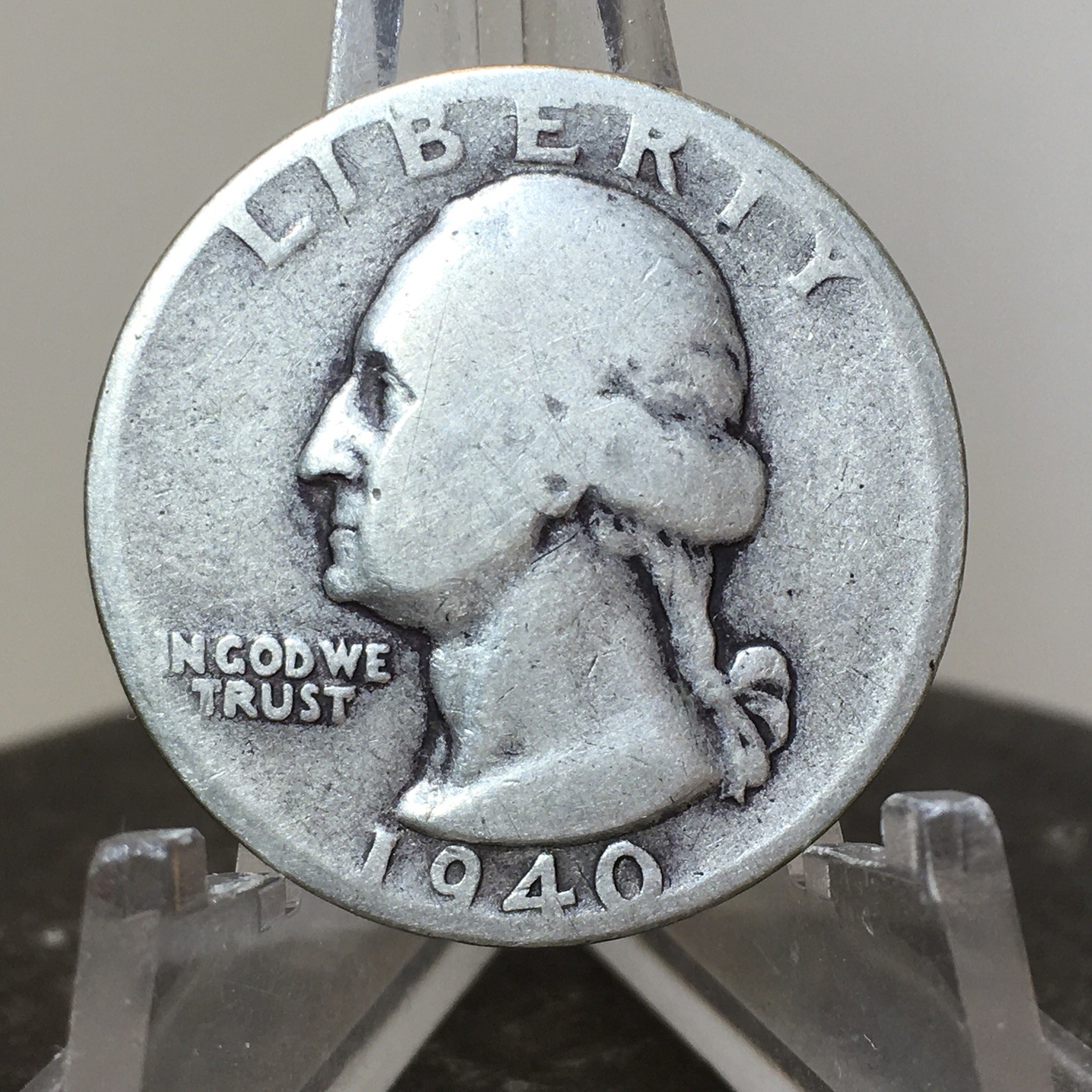 1940 Philadelphia Mint Silver Washington Quarter. Circulated United States Coin.