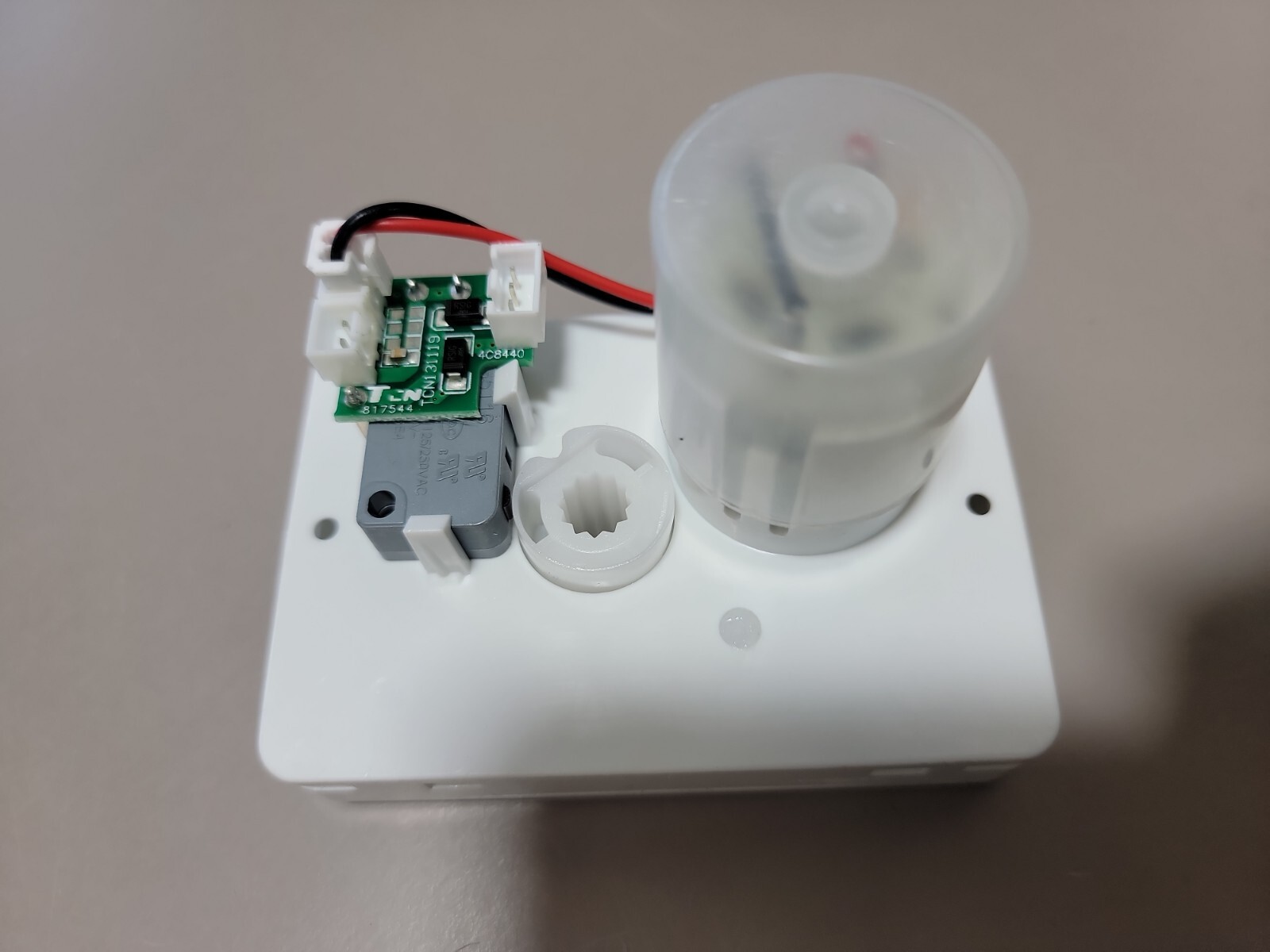 TCN & TVC Vending White Drink and Snack Motor