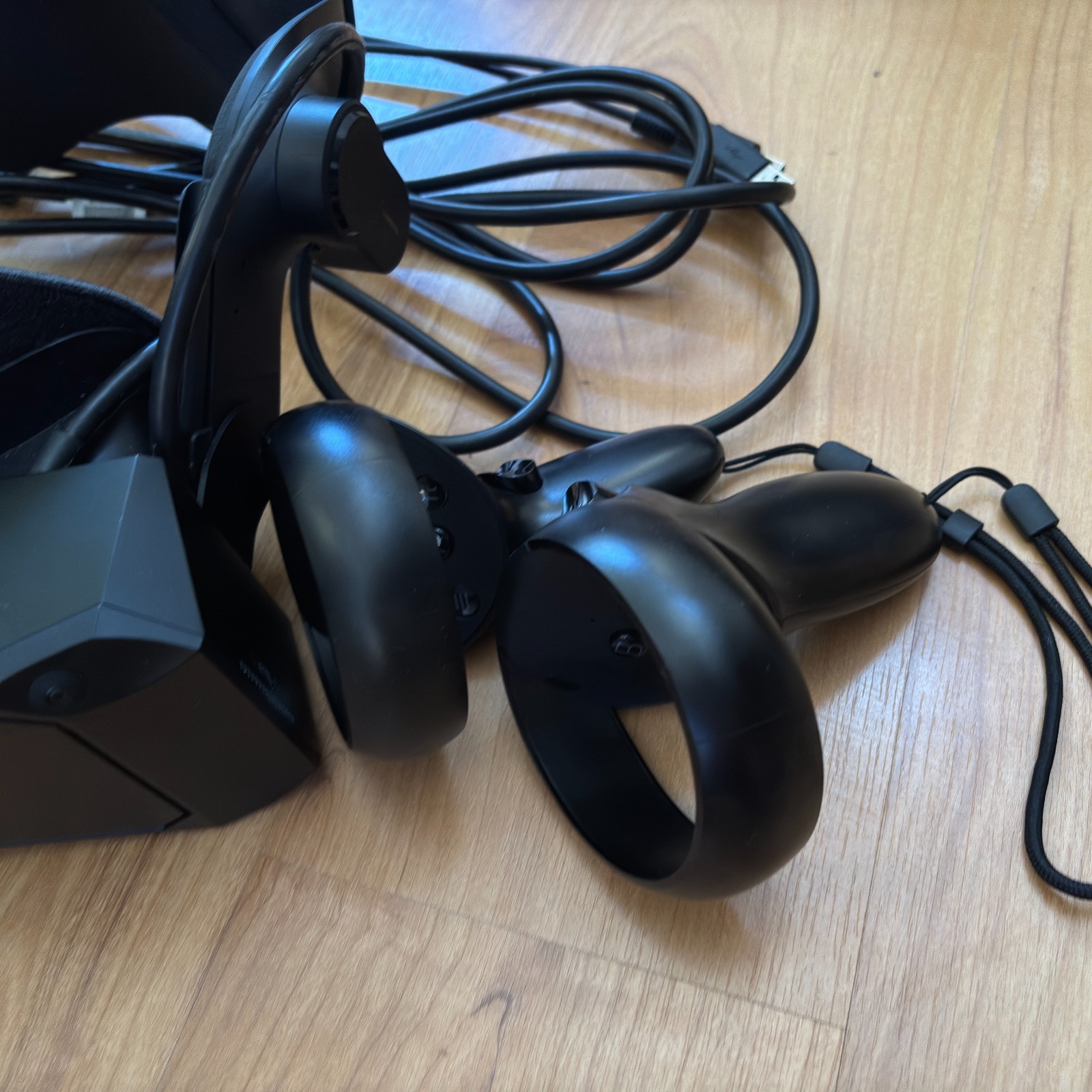 Pimax Crystal Light with controller
