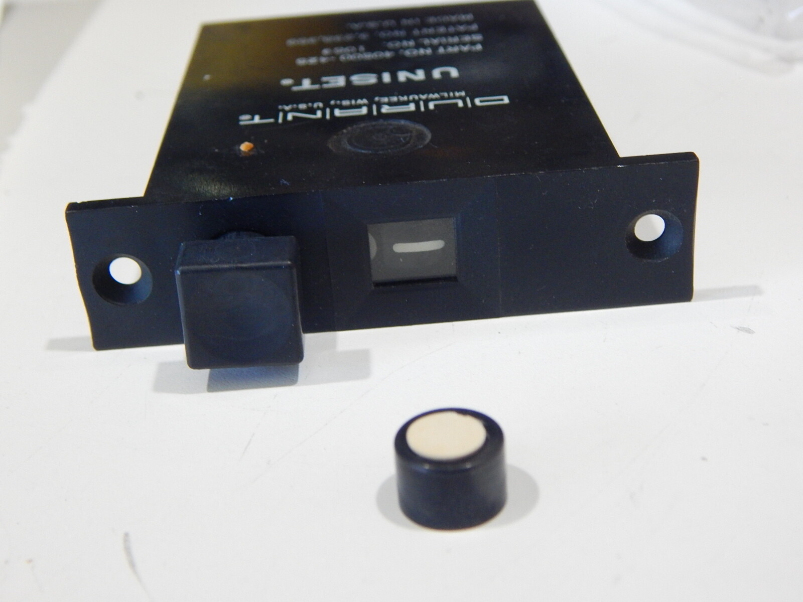 DURANT 40500-425 UNISET THUMBWHEEL PUSH SWITCH WITH NUMBERS 0-9 - FAST SHIPPING