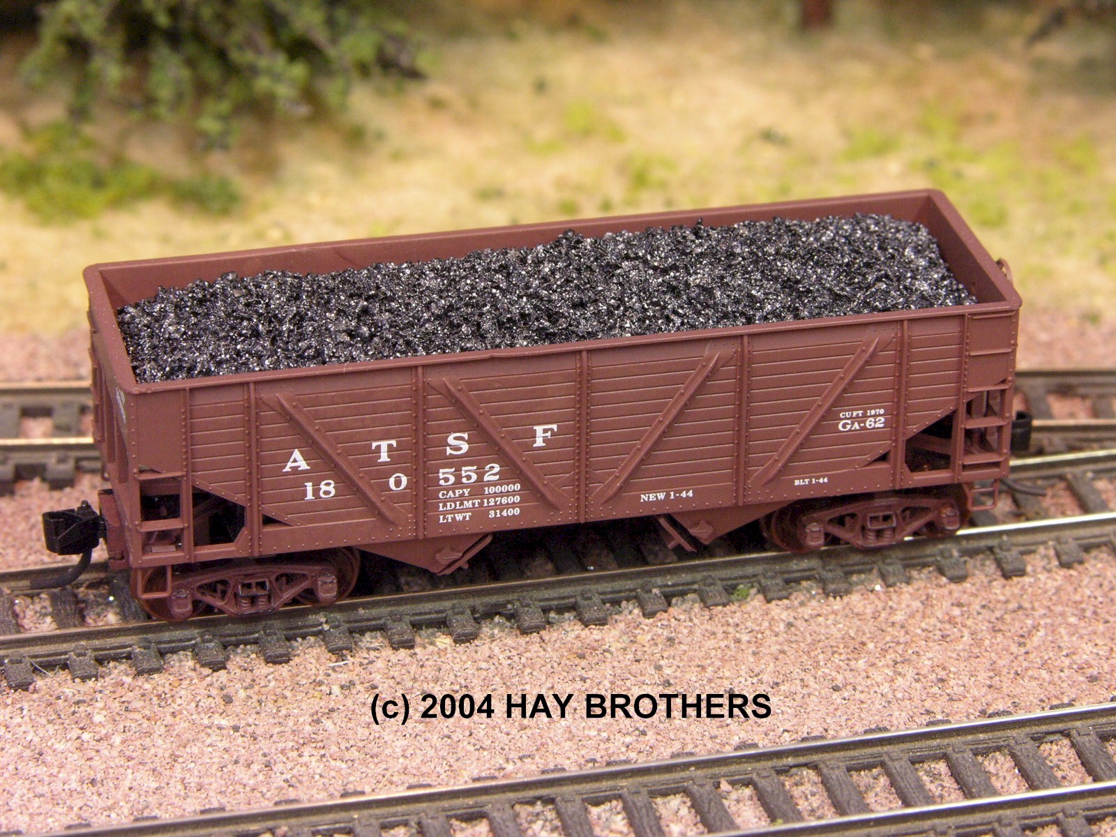Hay Brothers METALLURGICAL COKE LOAD - Fits MicroTrains 33' Twin-Bay Hoppers