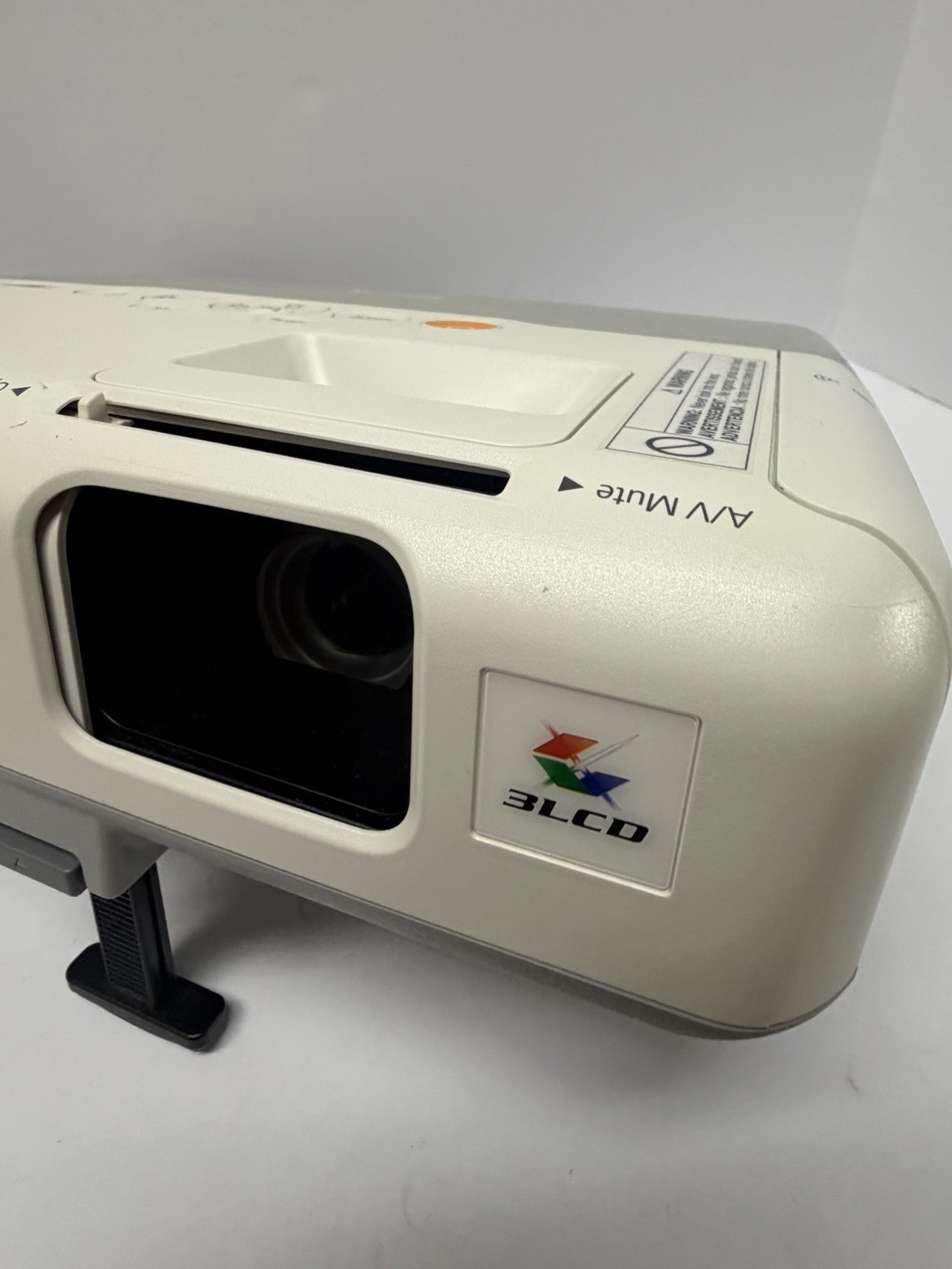Epson H383A Powerlite 95 Projector 2500 Lumens w/ 457 Lamp Hours, Remote, Cables