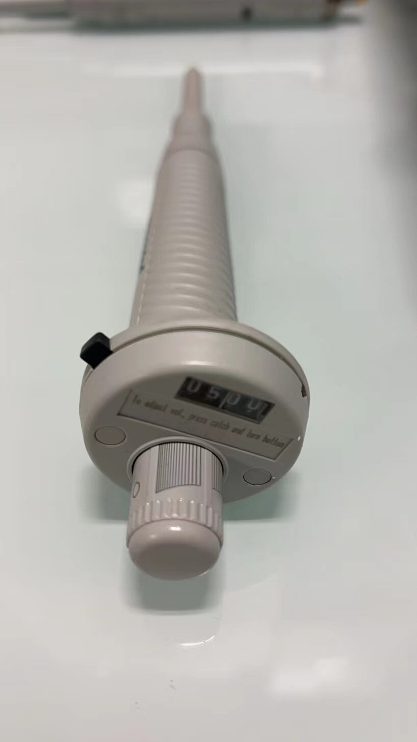 Eppendorf Reference 0.5-10uL Pipette Single Channel