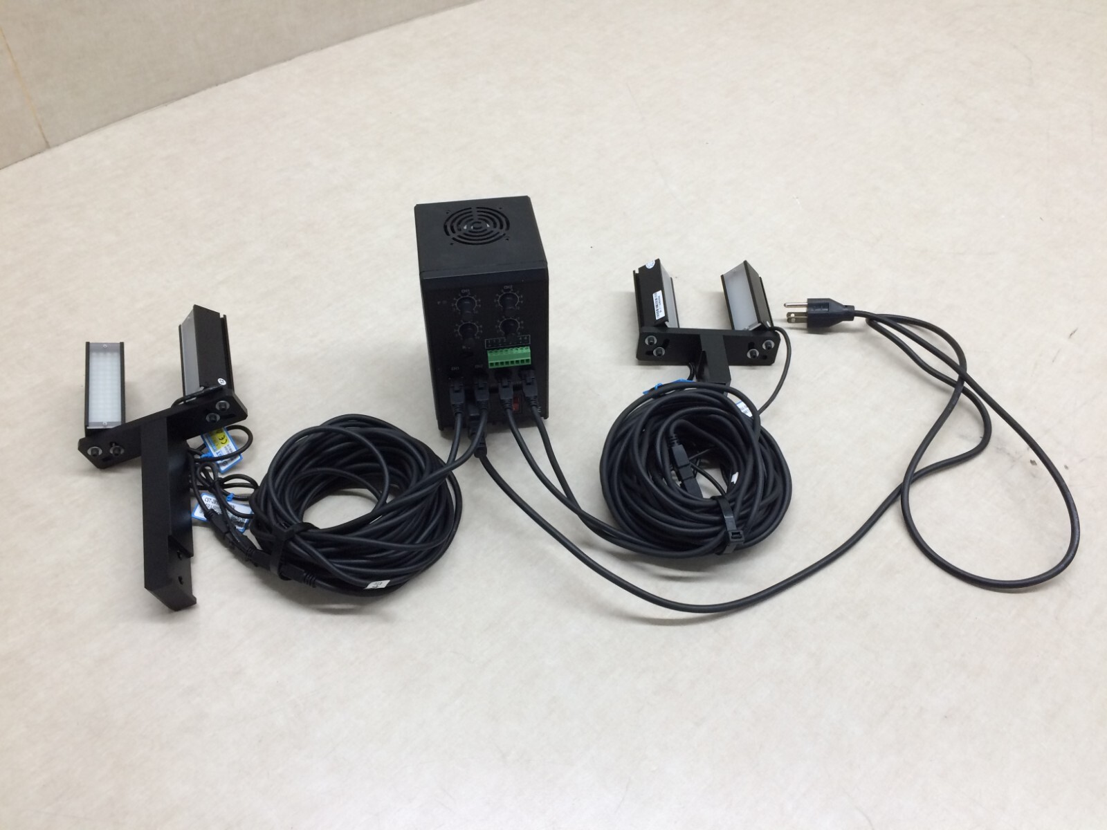 CST Analog Lighting Controller APS Series with Lights AI-APS2460B-4TD AI-2BS9028