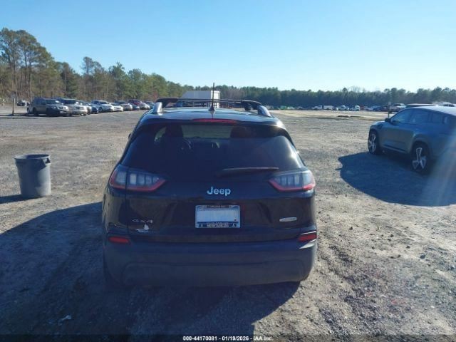 CHEROKEE 2019 Glove Box 5013423