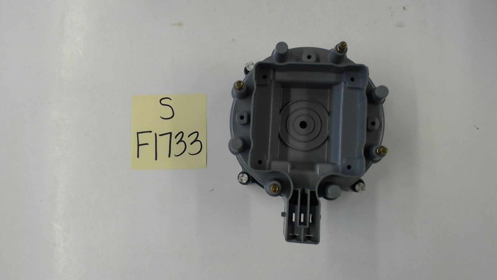 PDR-451 / C-195 Distributor Cap