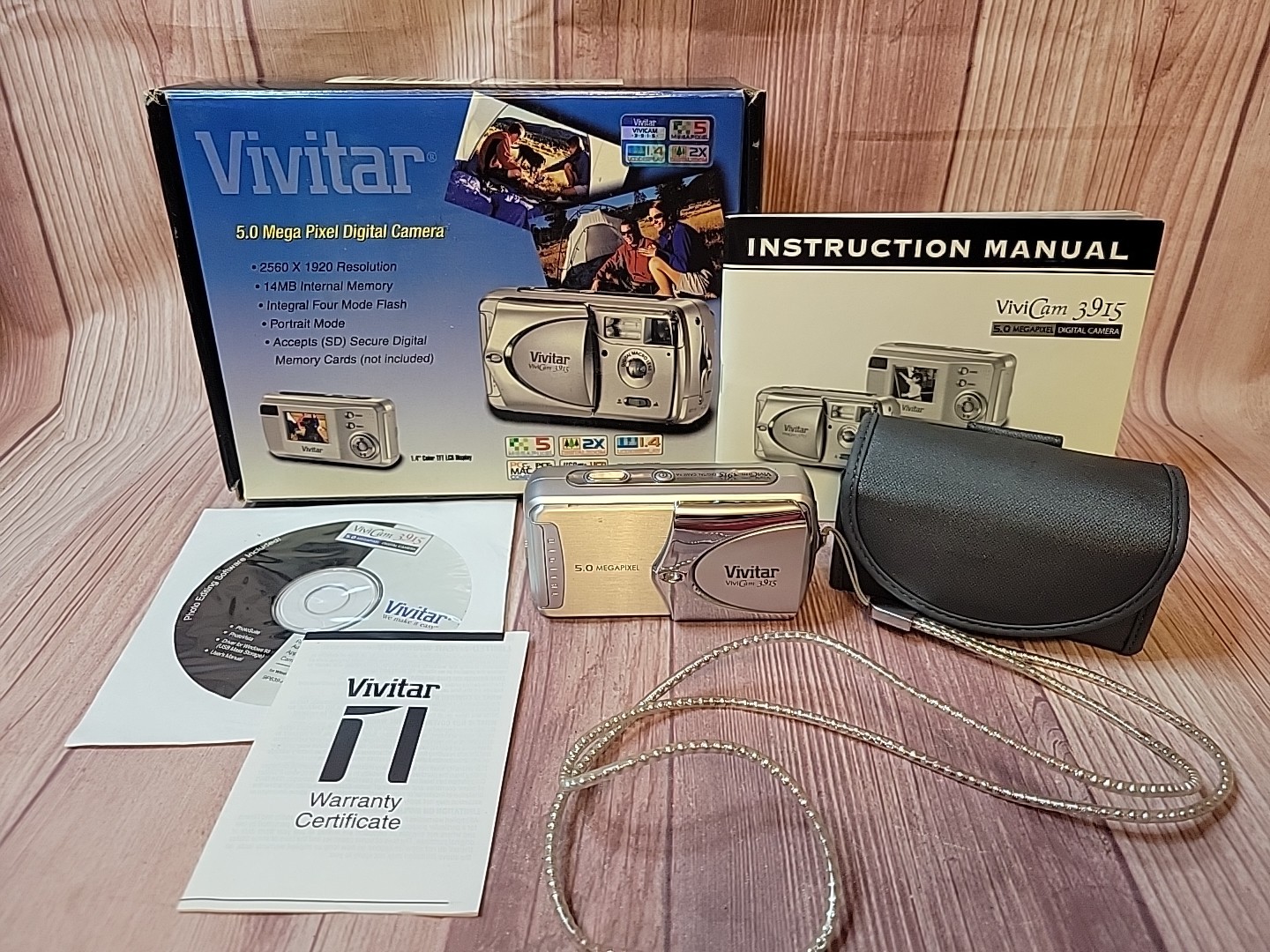 Vivitar ViviCam 3915 Compact Digital Camera 5.0MP - Tested & Working In Box