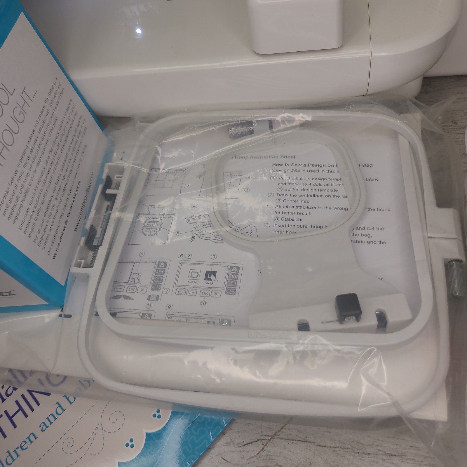 Singer Studio S10 Computerized Embroidery Machine Complete In Box With Extras!