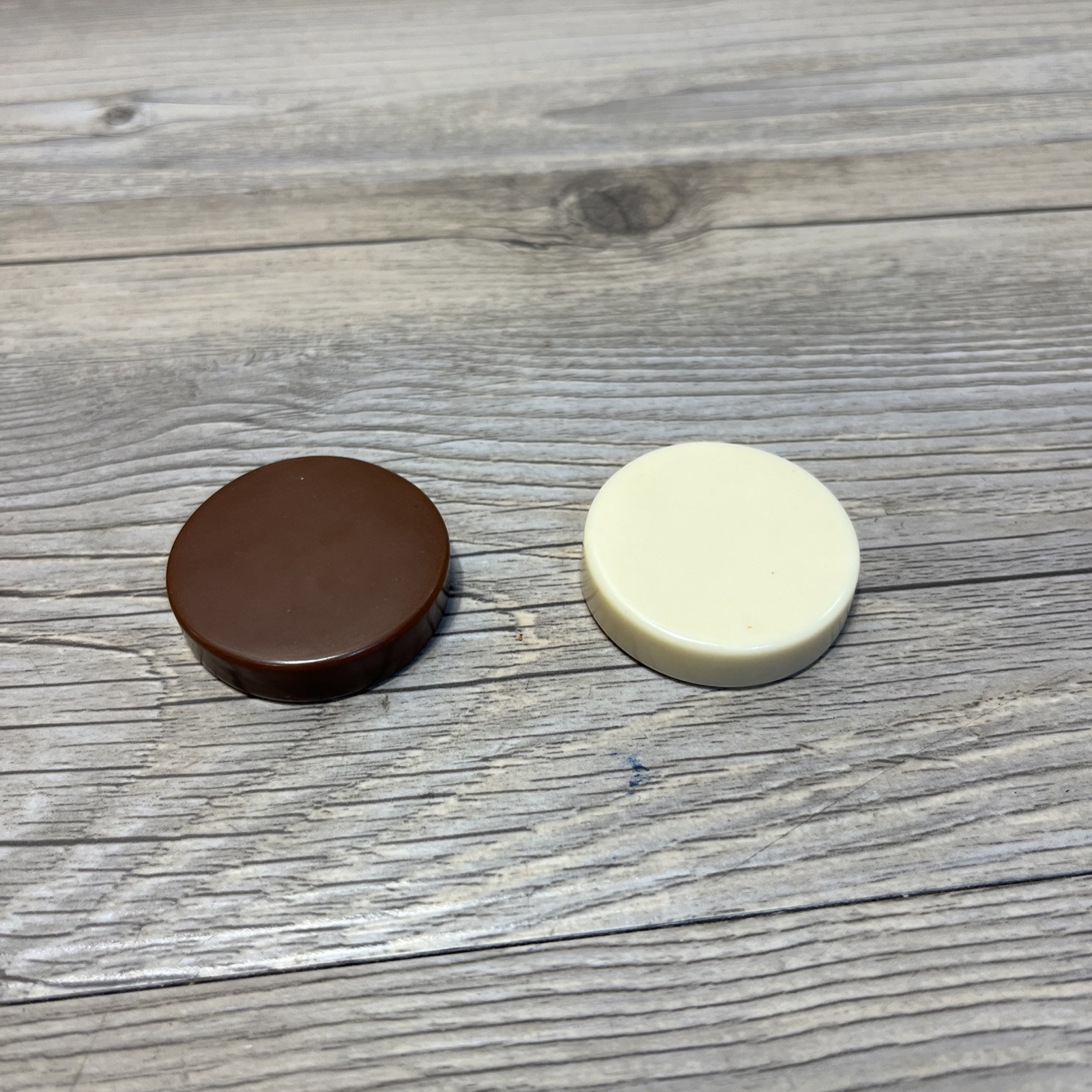 Backgammon Replacement Pieces 1 - 3/8" X 11/32” Brown & 1 - White/Cream VTG