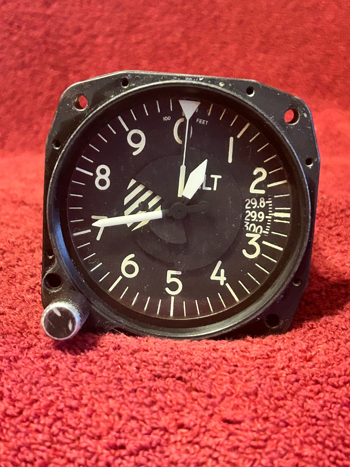 AEROSONIC PRESSURE ALTIMETER P/N 101735-01455 TO 35,000 FEET