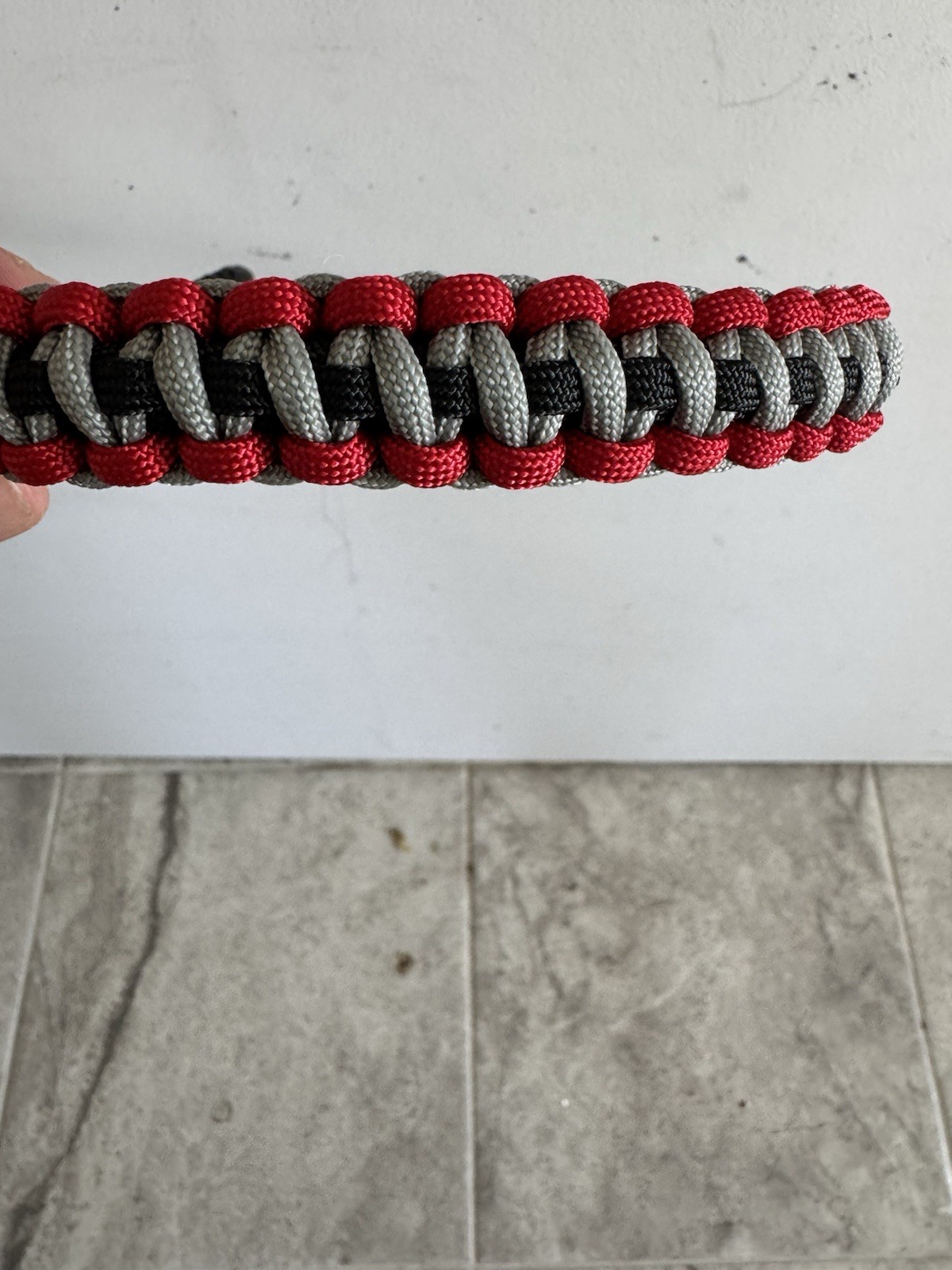Black,red And Gray Colors Bow Wrist Sling
