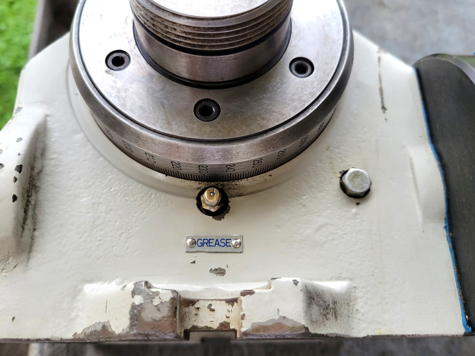 YUASA SUDX-5C-01 ROTARY INDEXER W/ UDNC-100 CONTROLLER