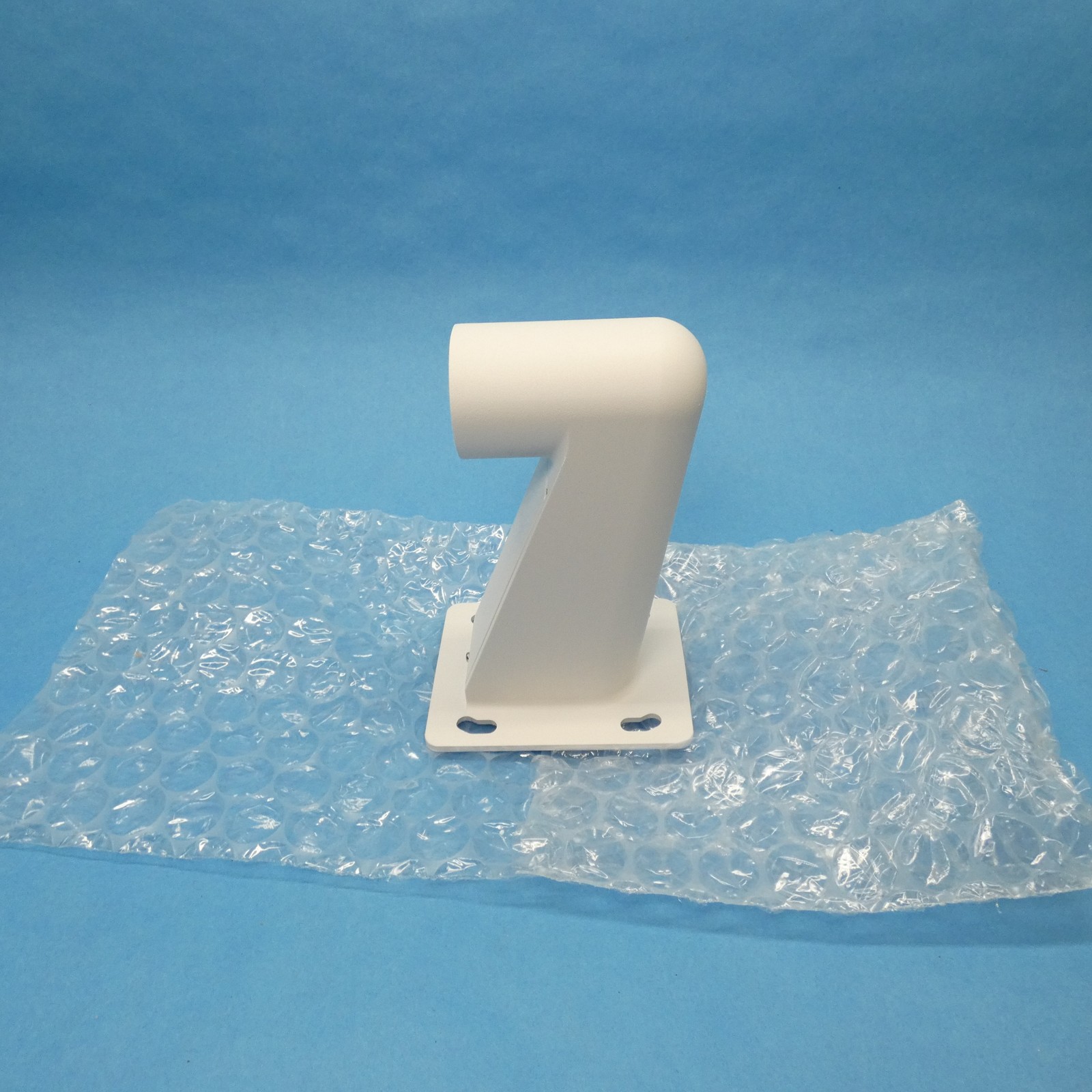 Avigilon ALTA / AVA ACC-MNT-ARM-W Security Camera Mounting Arm White