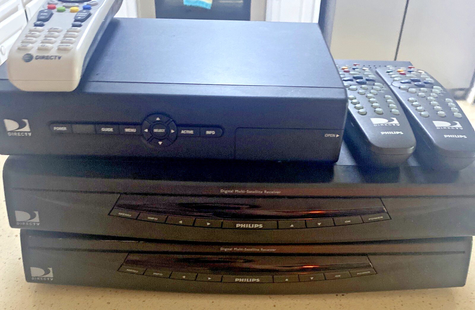 (2) Philips DirectTV DSX5500 Digital Satellite Receiver + D12-100 Receiver Lot