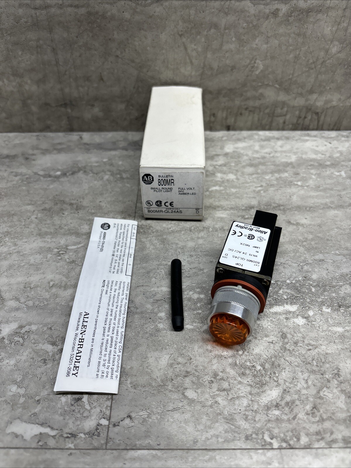 Allen Bradley 800MR-QL24AS Small Round Pilot Light W/ Amber Lens, 24VAC/DC, New