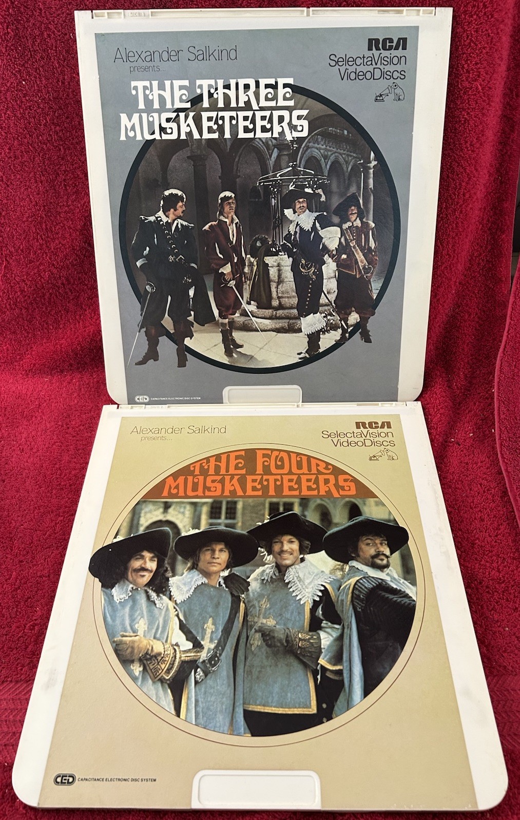 The Three Musketeers & The Four Musketeers RCA 2 CED LOt VideoDiscs Movies