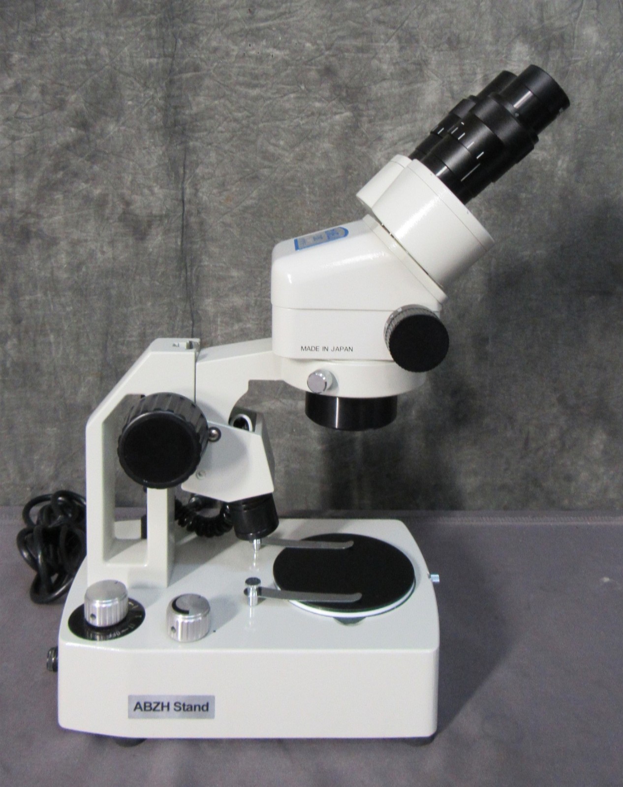 * MEIJI Techno EMZ-10 Stereo Zoom Microscope w/ Illuminated Base