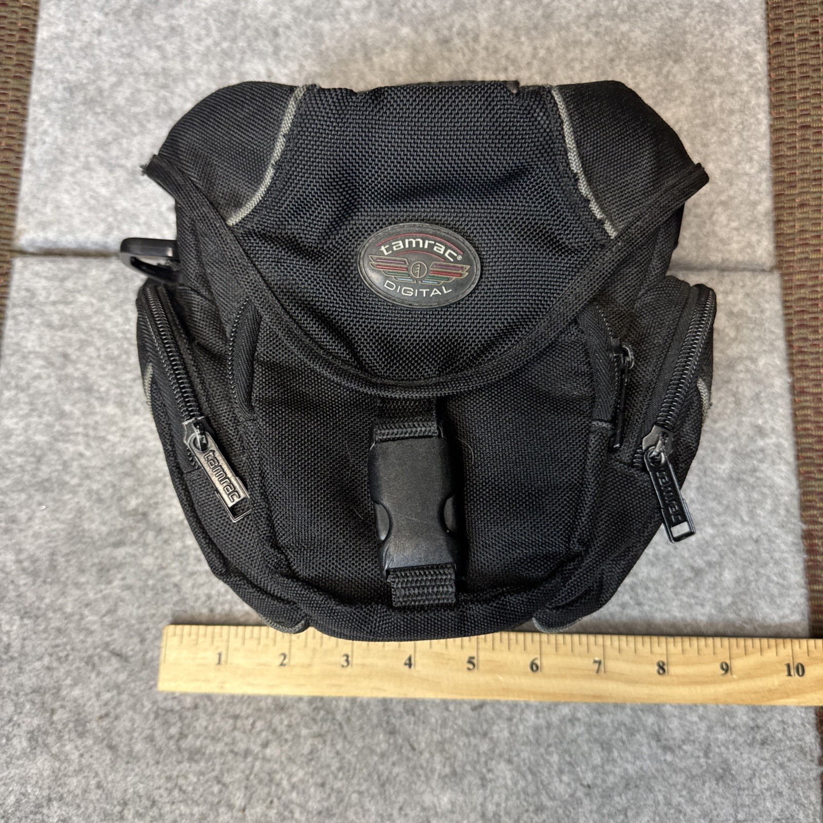 Tamrac Holster pack #5315, digital series, nice camera case (Black)