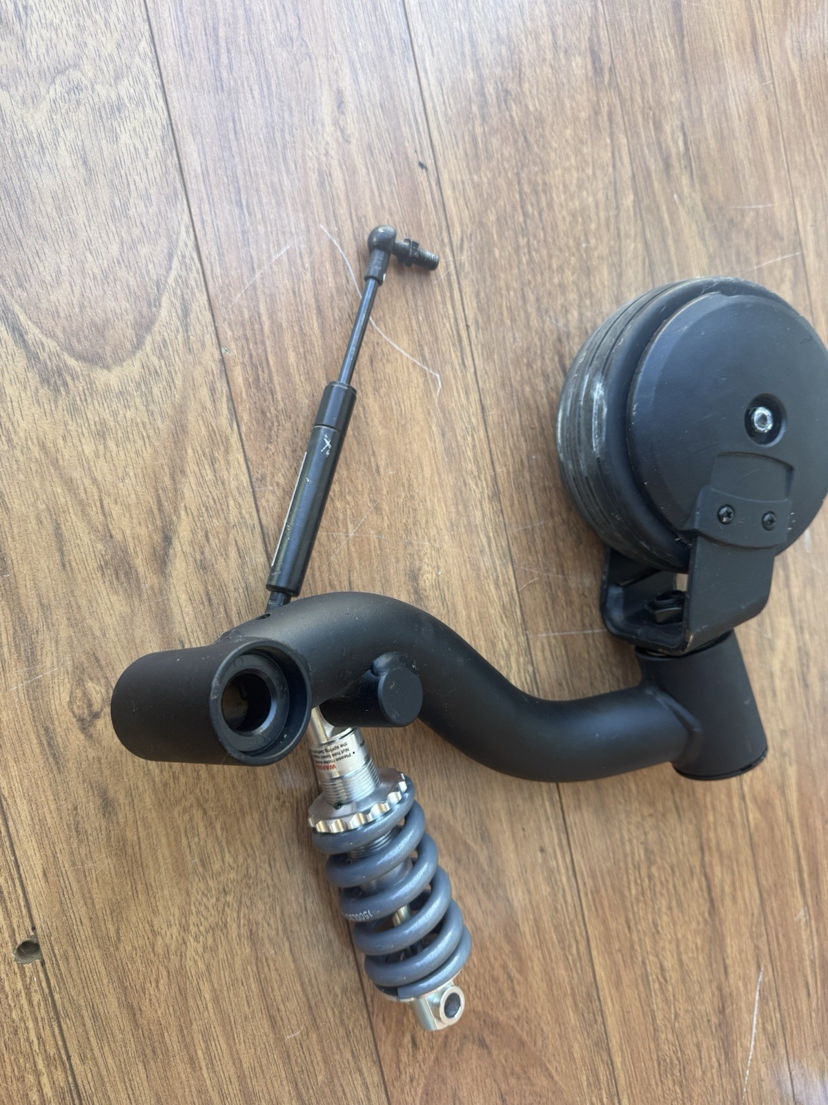 2013 PRIDE QUANTUM Q6 ,J4 ,EDGE LEFT FRONT WHEEL ASSEMBLY