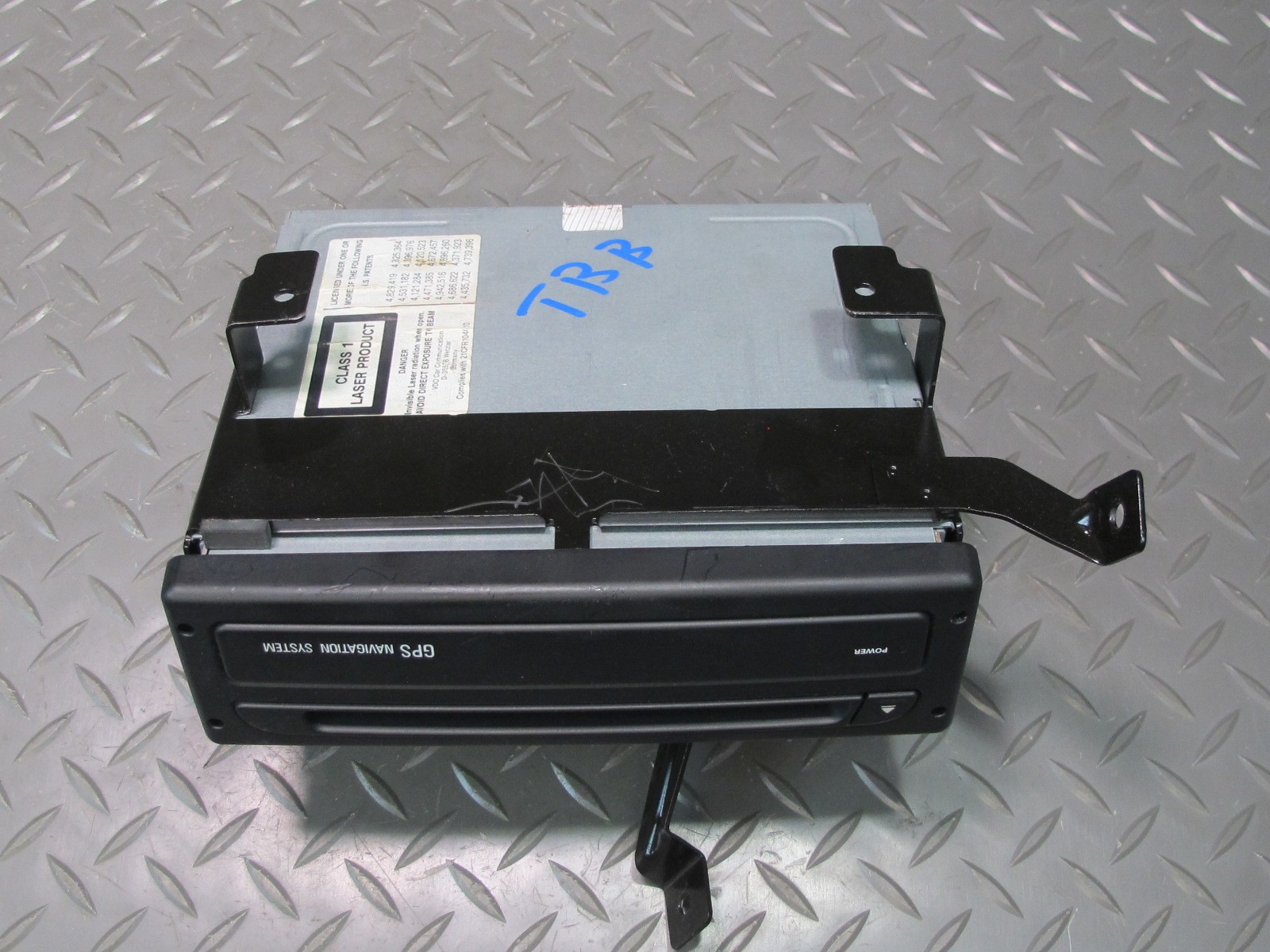 01-02 BMW E46 330ci GPS NAVI NAVIGATION SYSTEM COMPUTER DRIVE UNIT 6915035 OEM