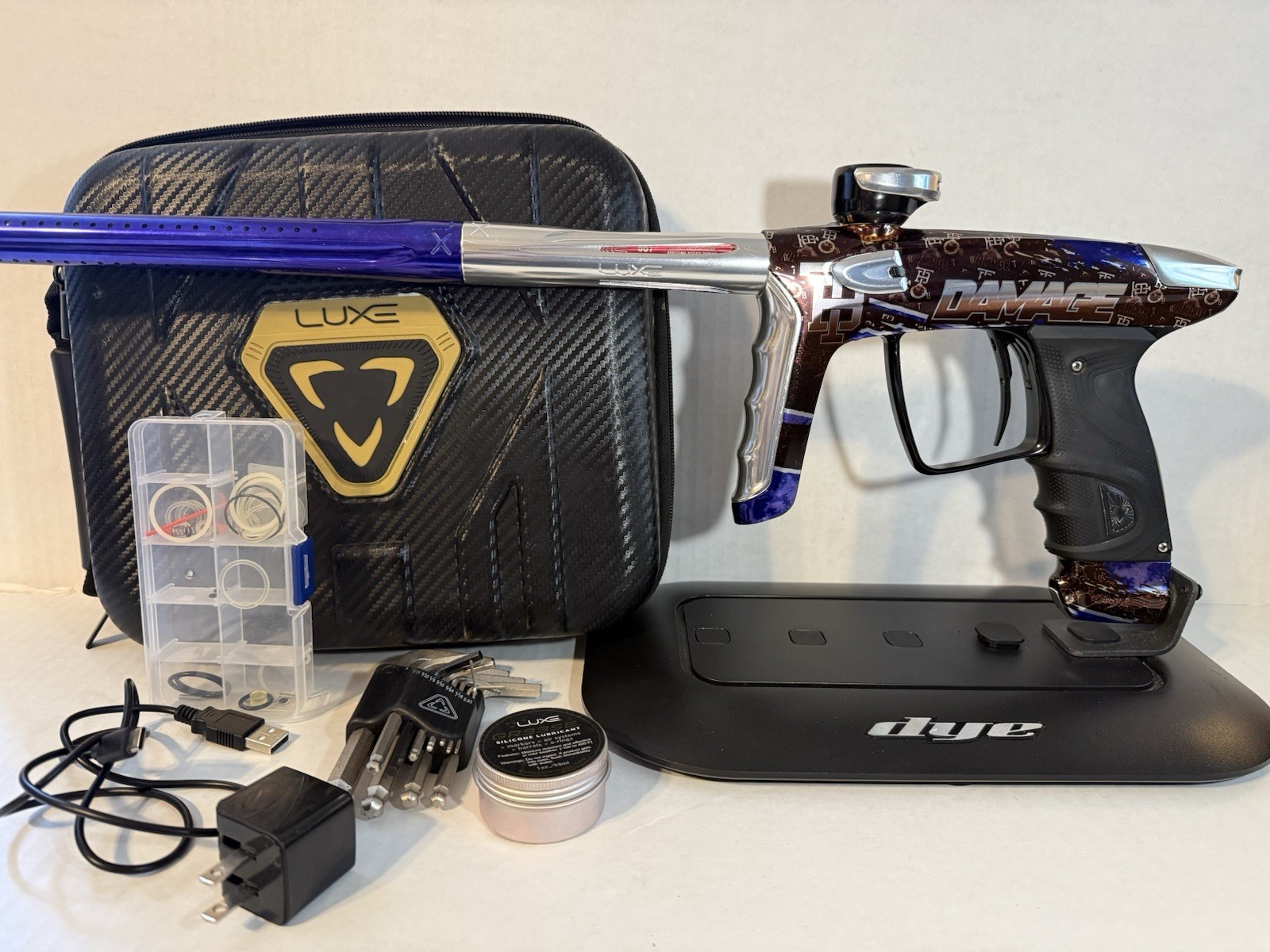 DLX Luxe TM40 - RARE Tampa Bay Damage Edition - Low Shot Count