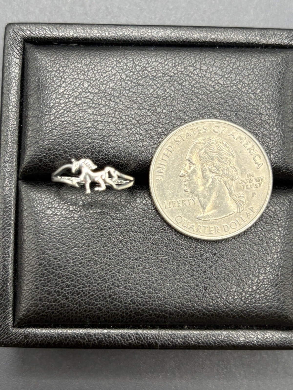 New Condition Sterling Silver Horse Galloping Toe Ring 925 B17