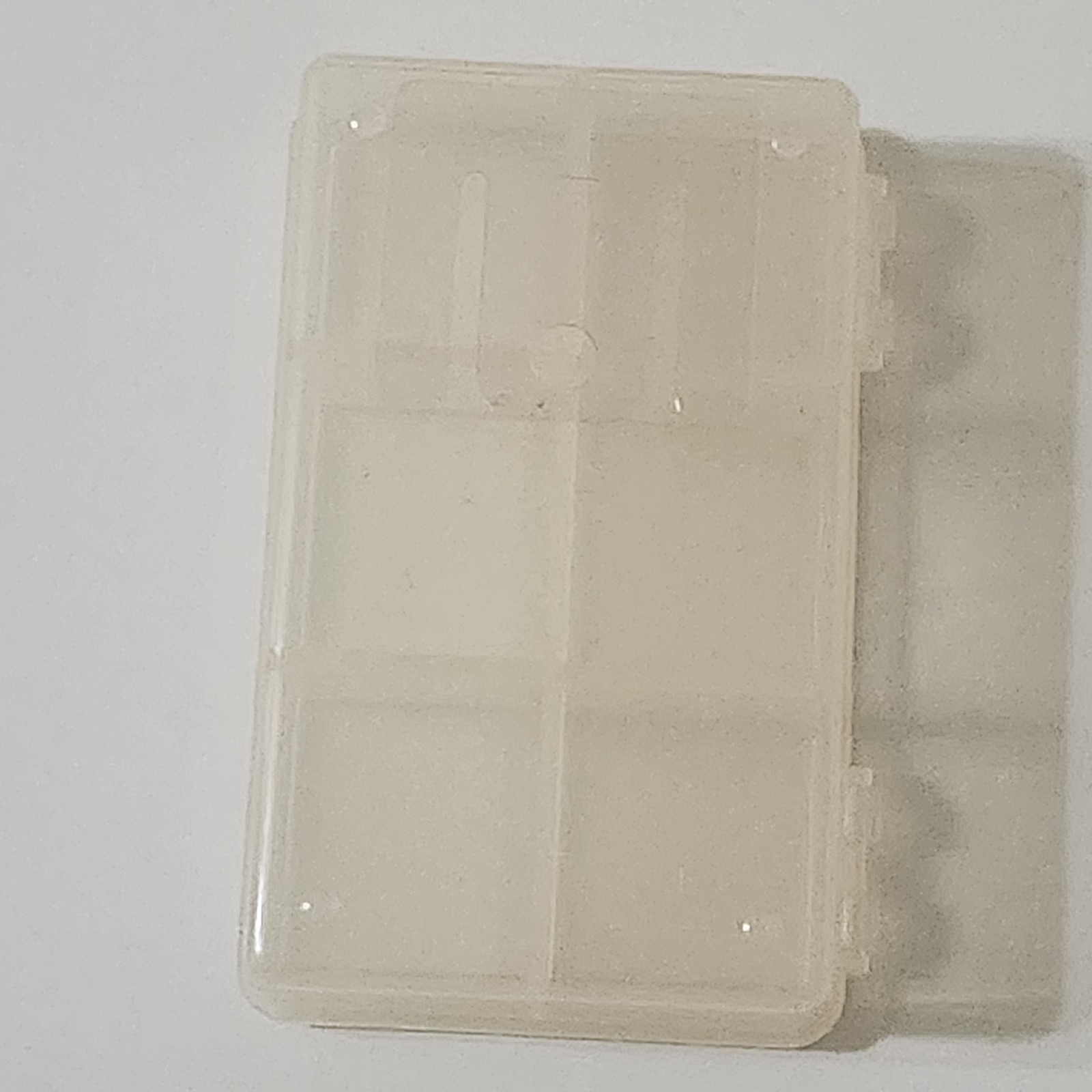 Small Clear Plastic Craft Bead Storage Box Container 6 Compartments Vtg FLAW -C