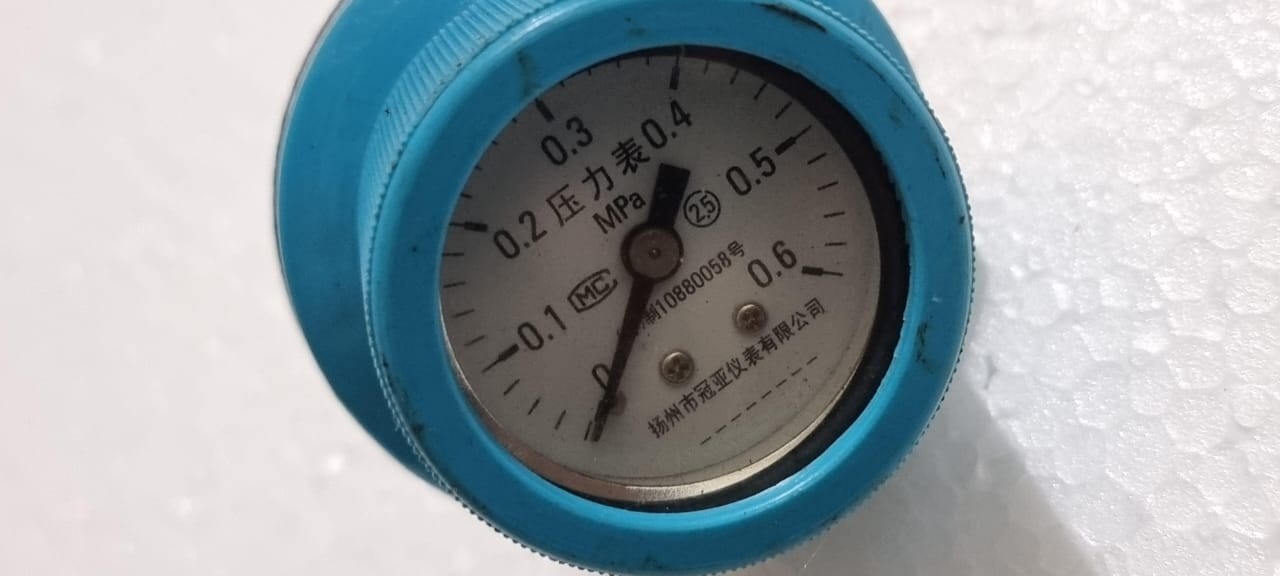 PRESSURE GAUGE NEEDLE VALVE LOT OF 4 PIECES