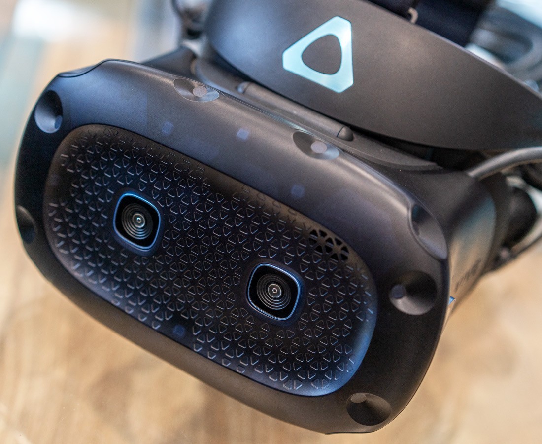 HTC VIVE Cosmos Elite Virtual Reality VR Headset + Main Cable